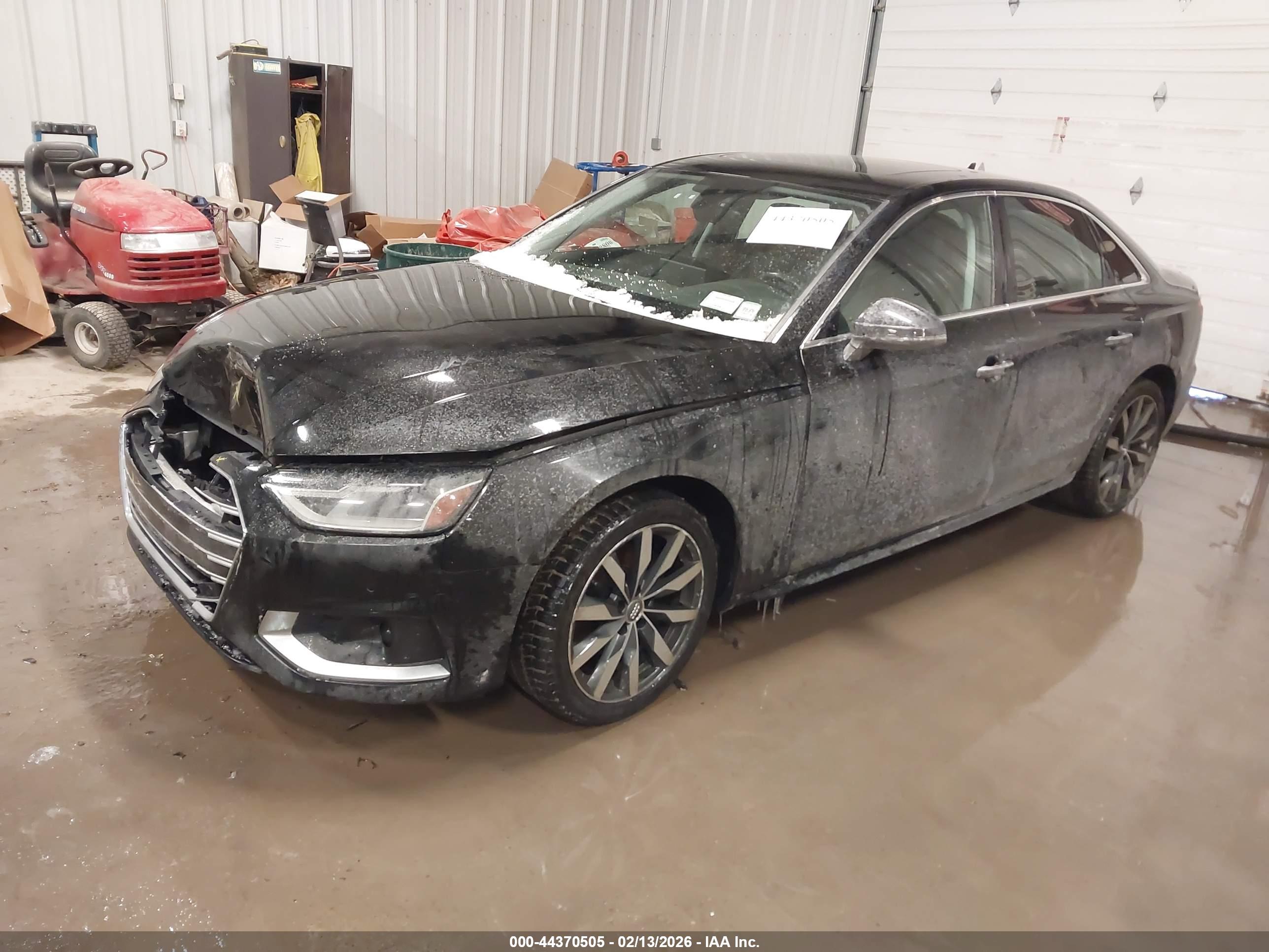 AUDI A4 image 2