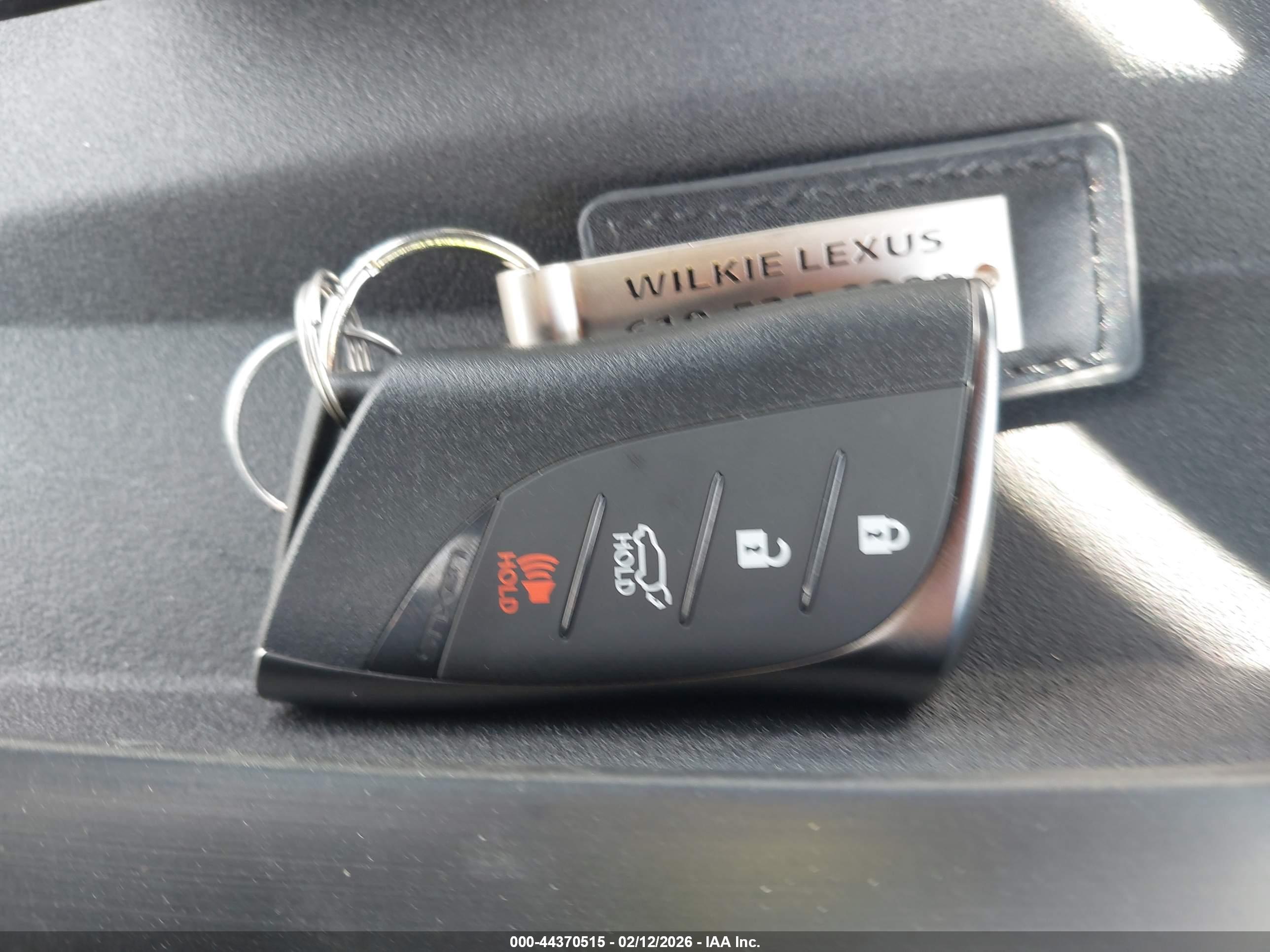 LEXUS RX image 11
