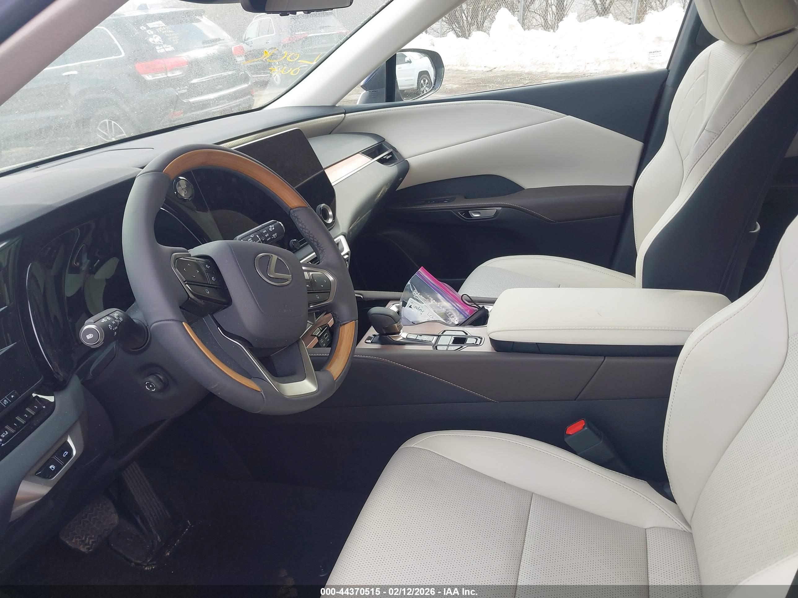LEXUS RX image 5