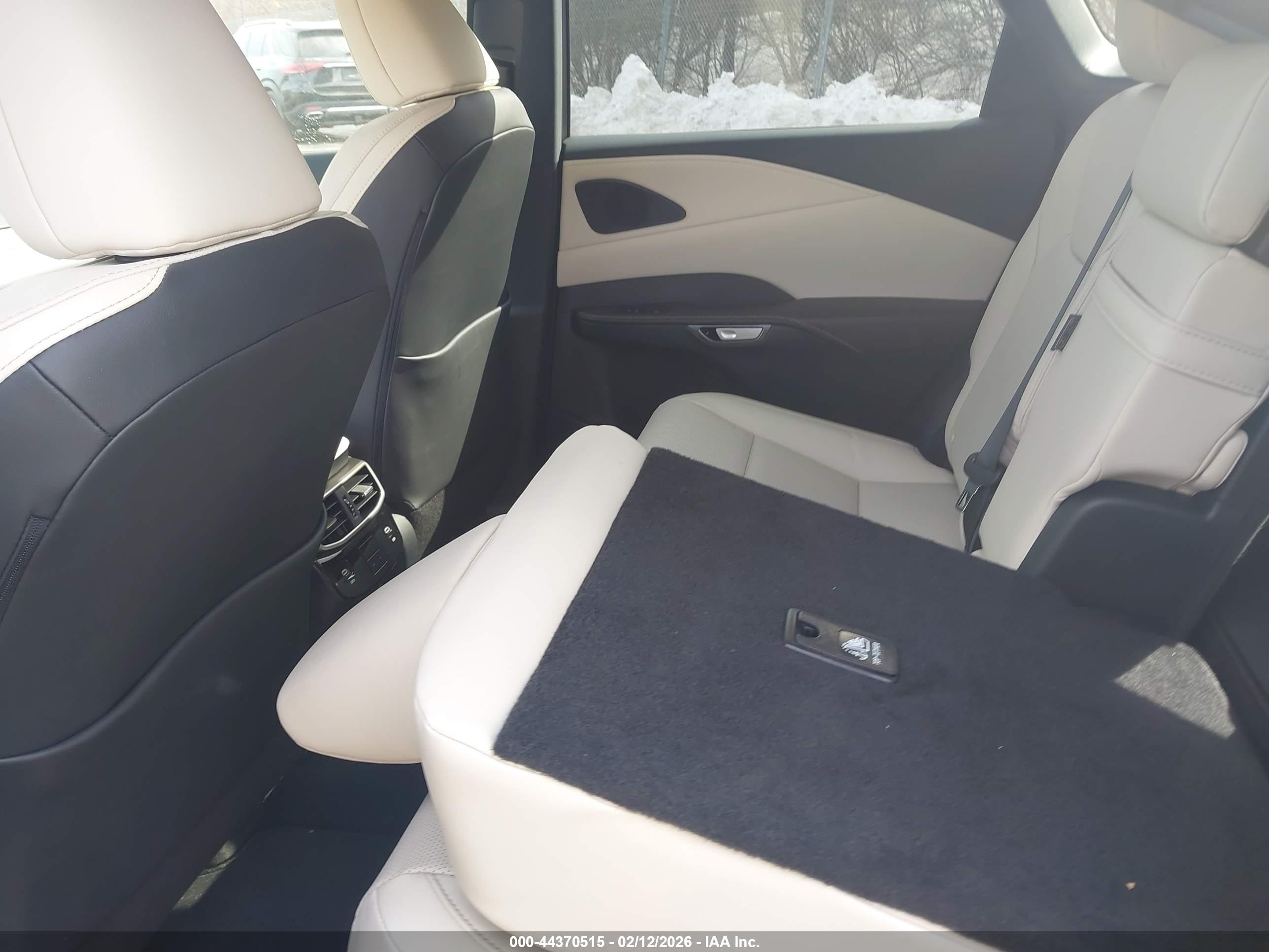 LEXUS RX image 8