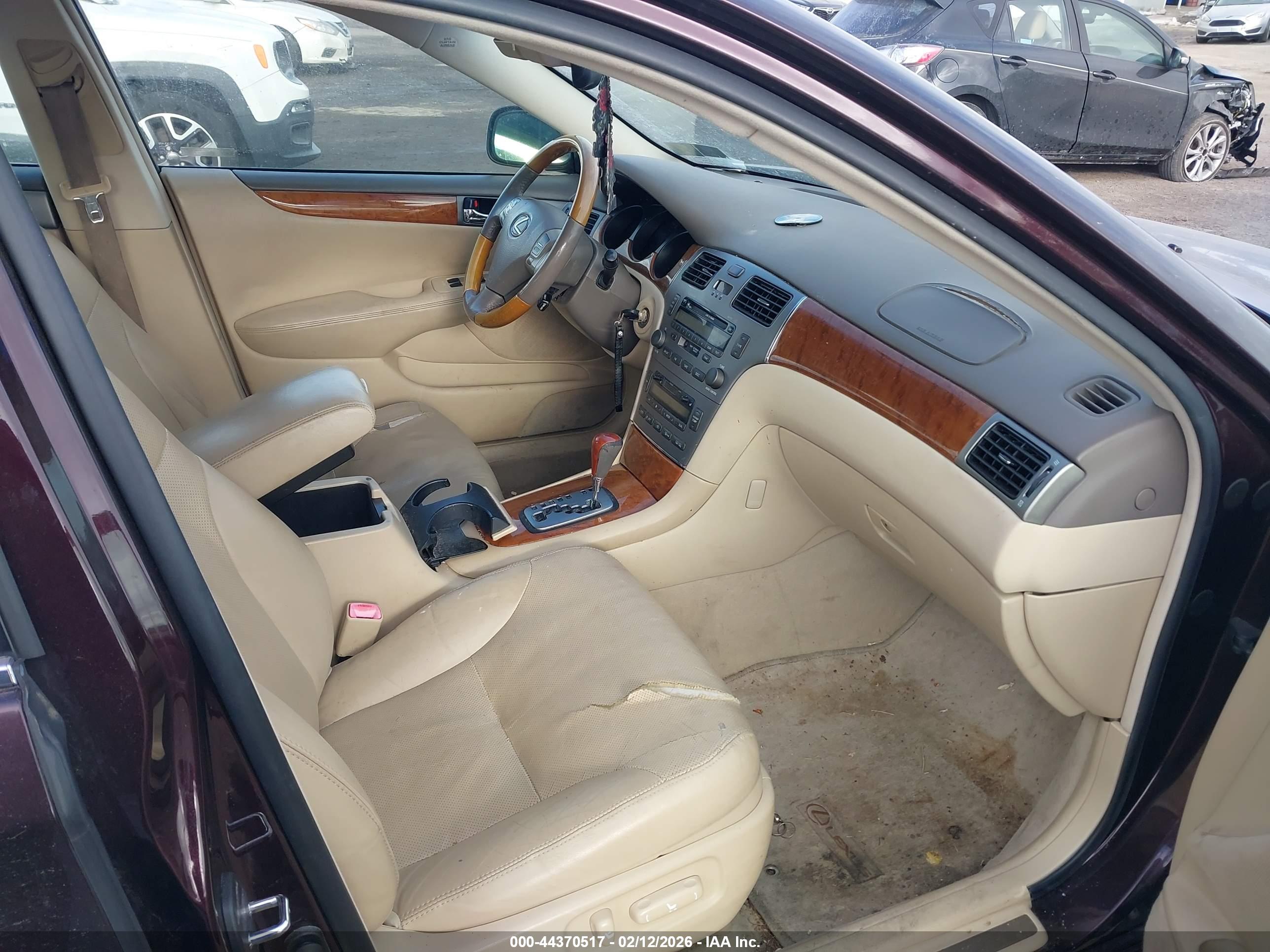 LEXUS ES image 5