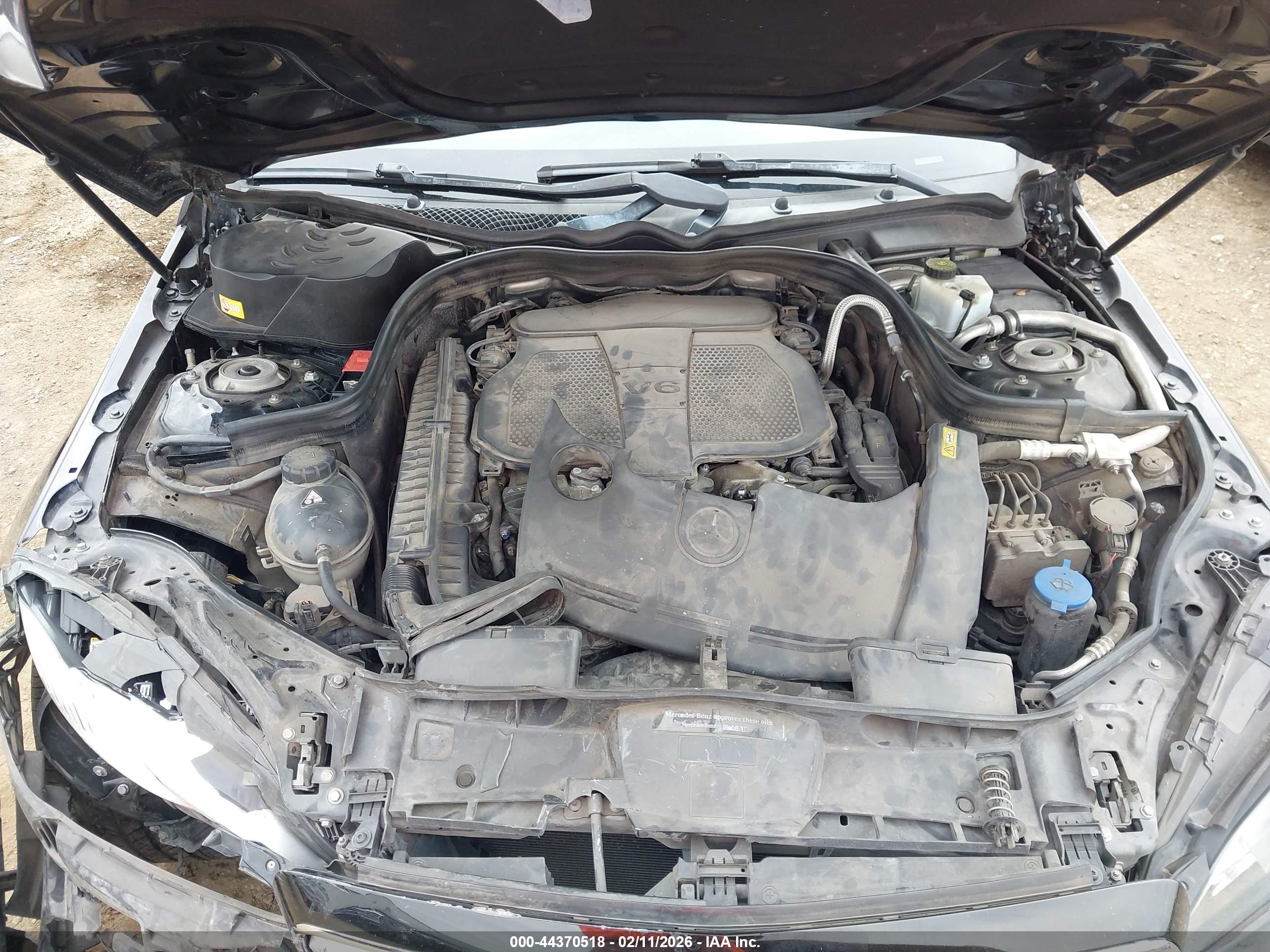 MERCEDES-BENZ E image 10