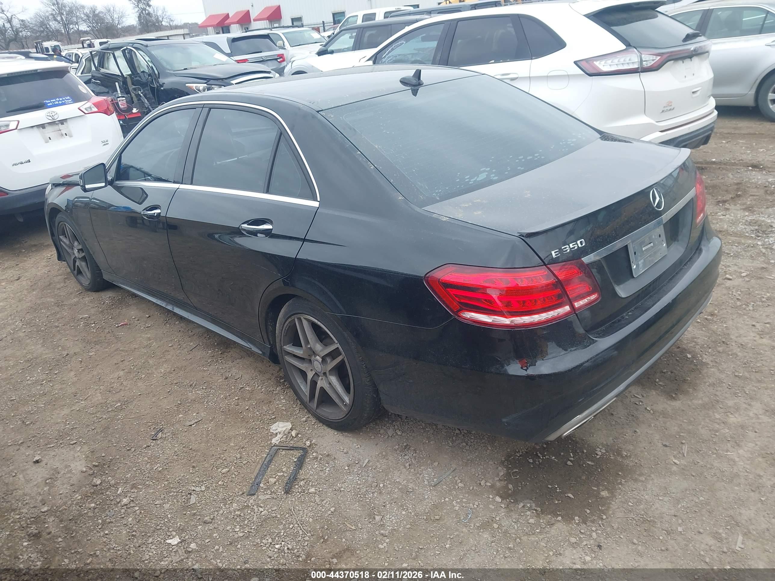 MERCEDES-BENZ E image 3