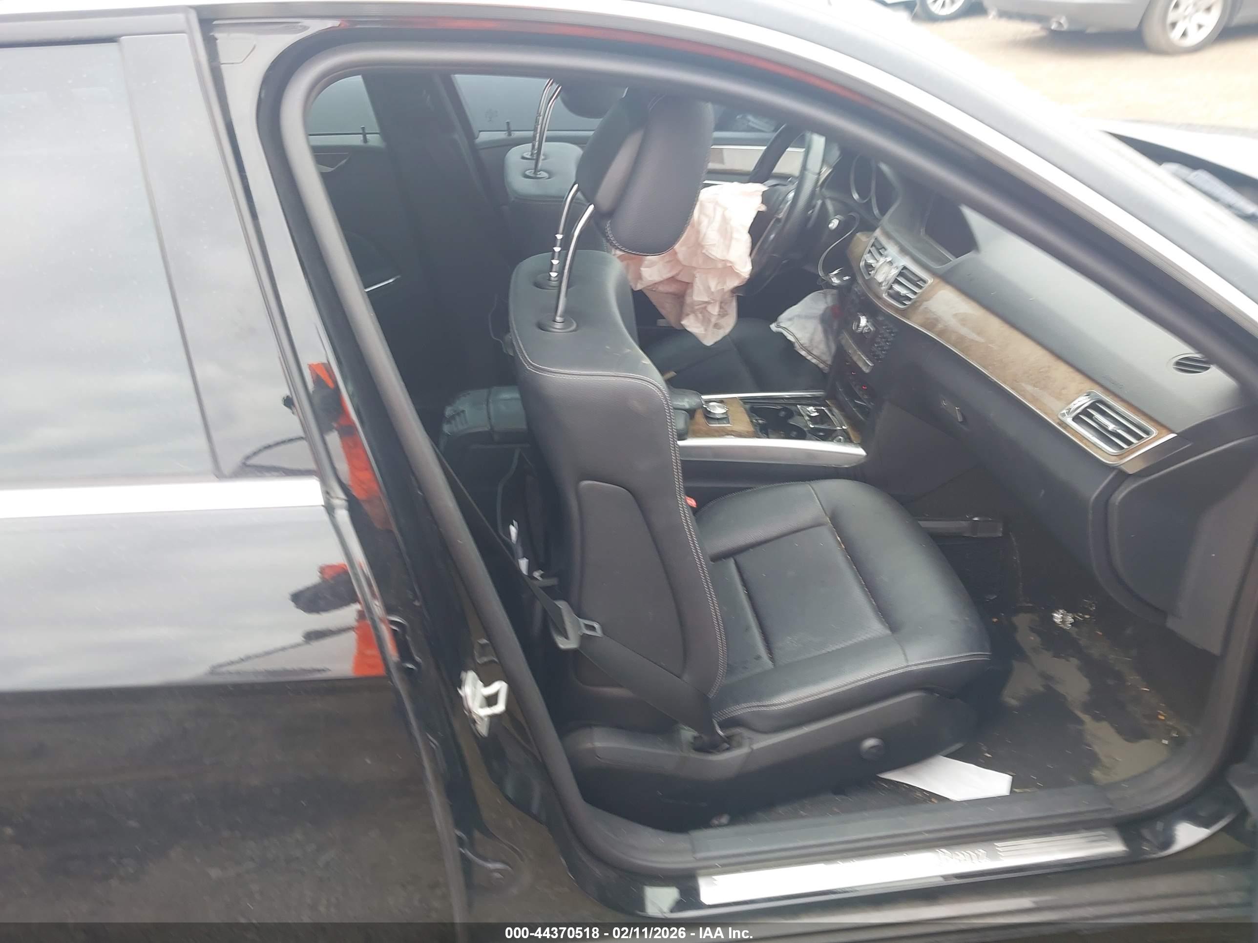 MERCEDES-BENZ E image 5