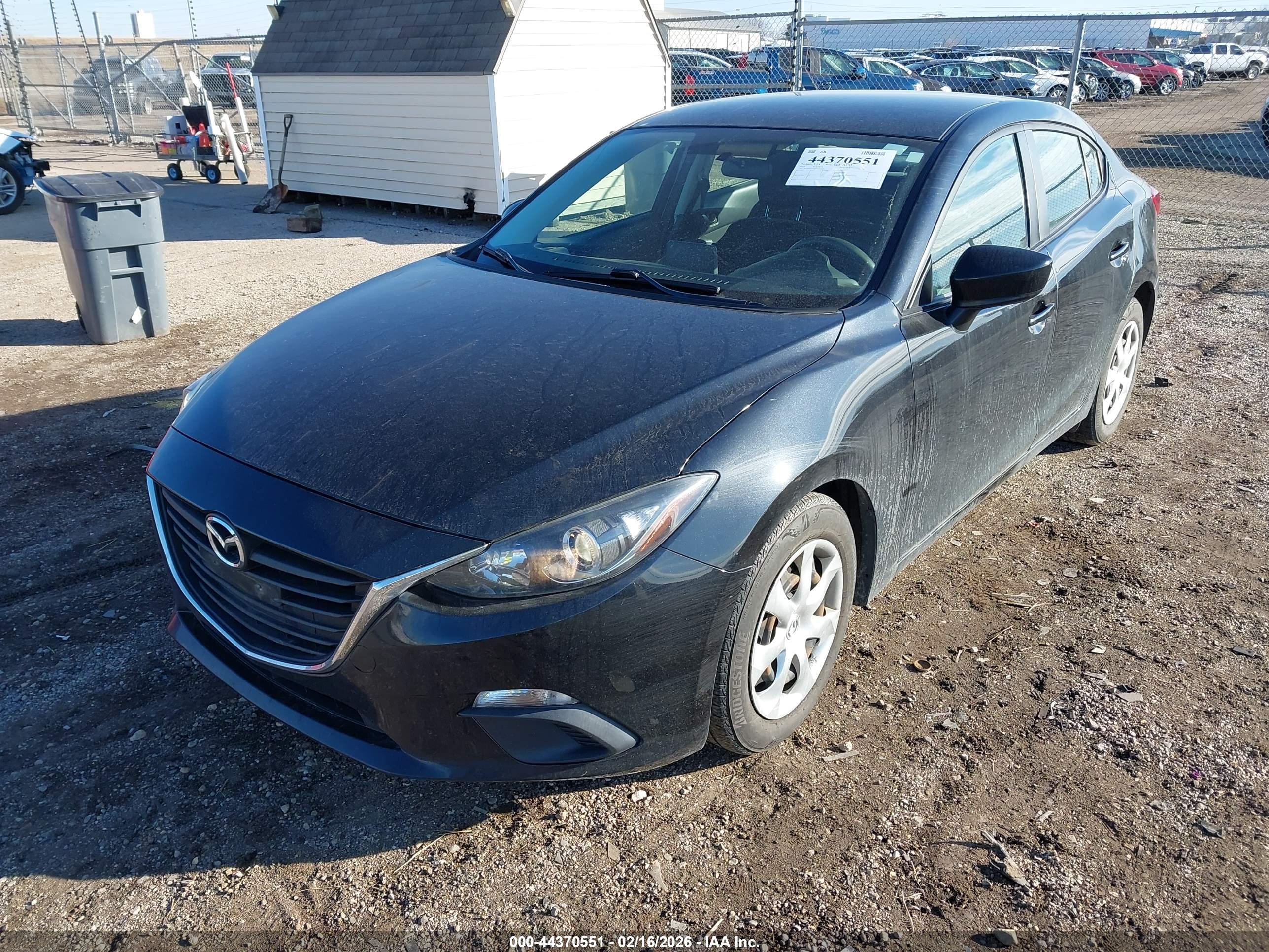 MAZDA MAZDA3 image 2