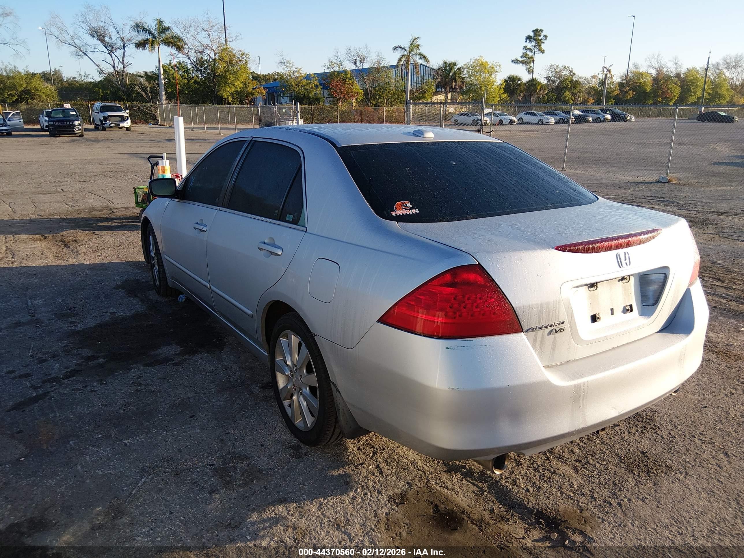 HONDA ACCORD image 3