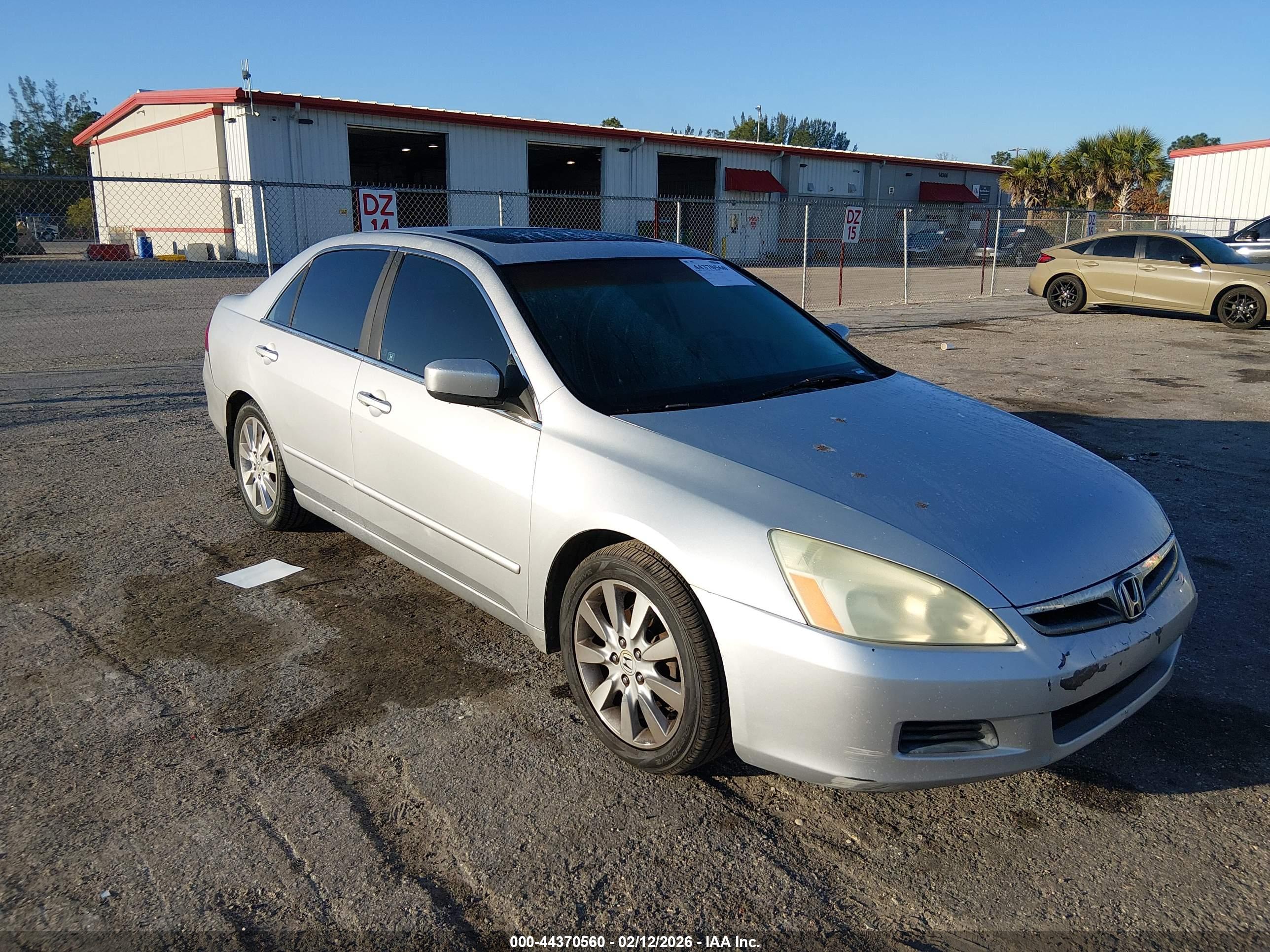 HONDA ACCORD image 6