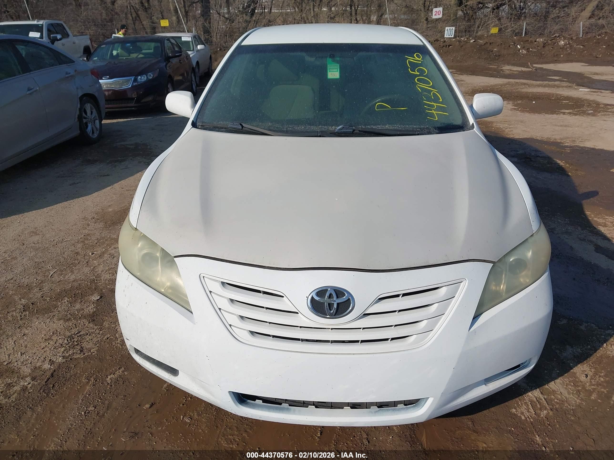 TOYOTA CAMRY image 6