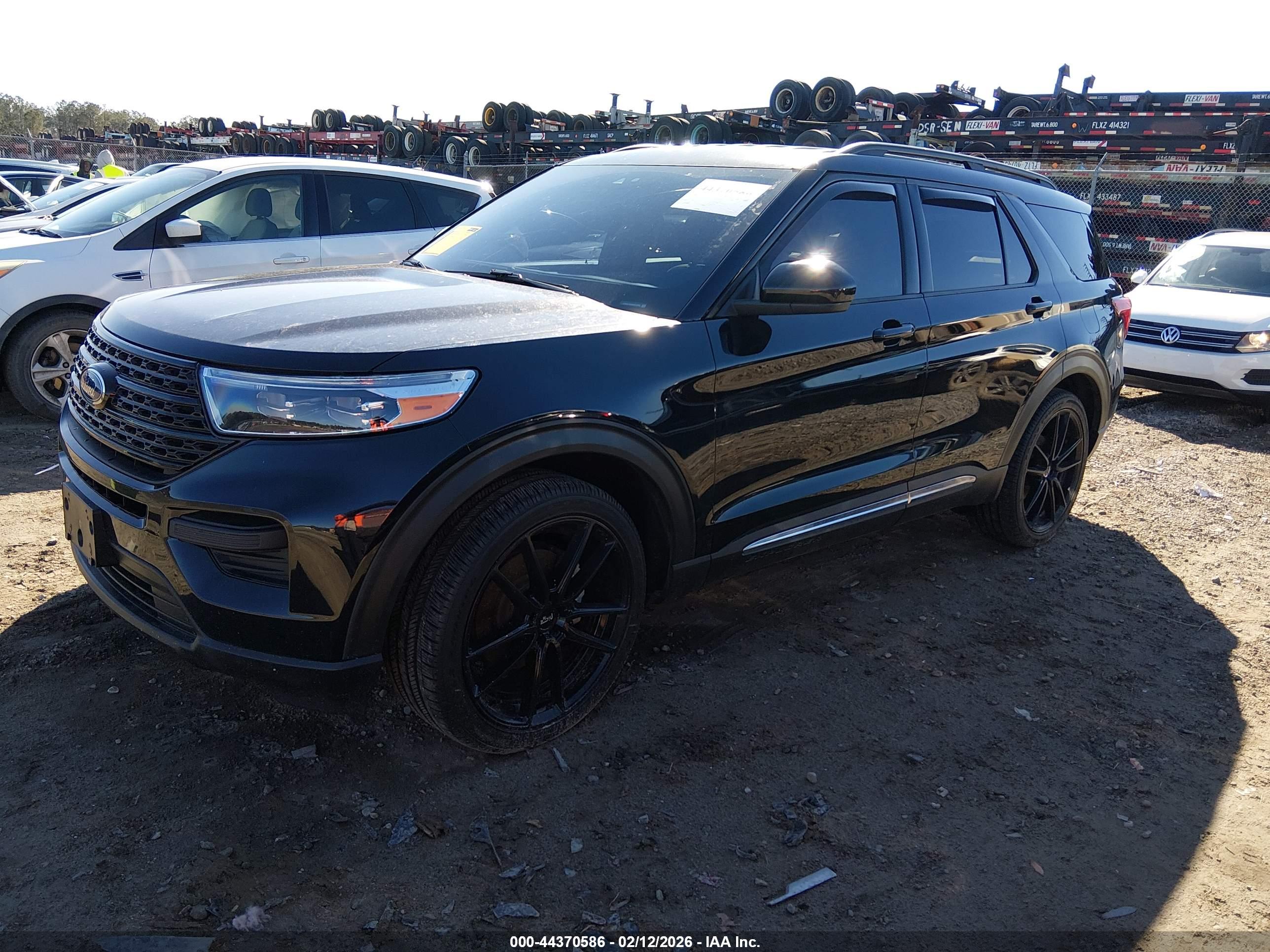 FORD EXPLORER image 2