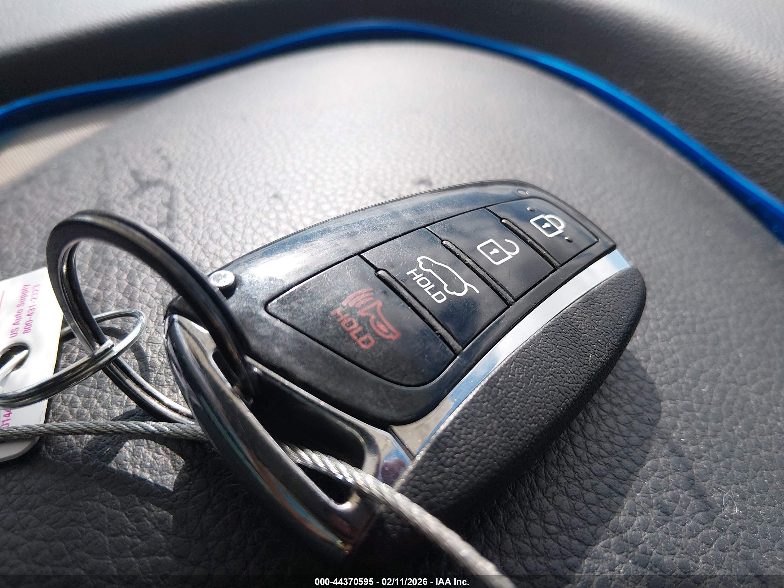 HYUNDAI SANTA image 11