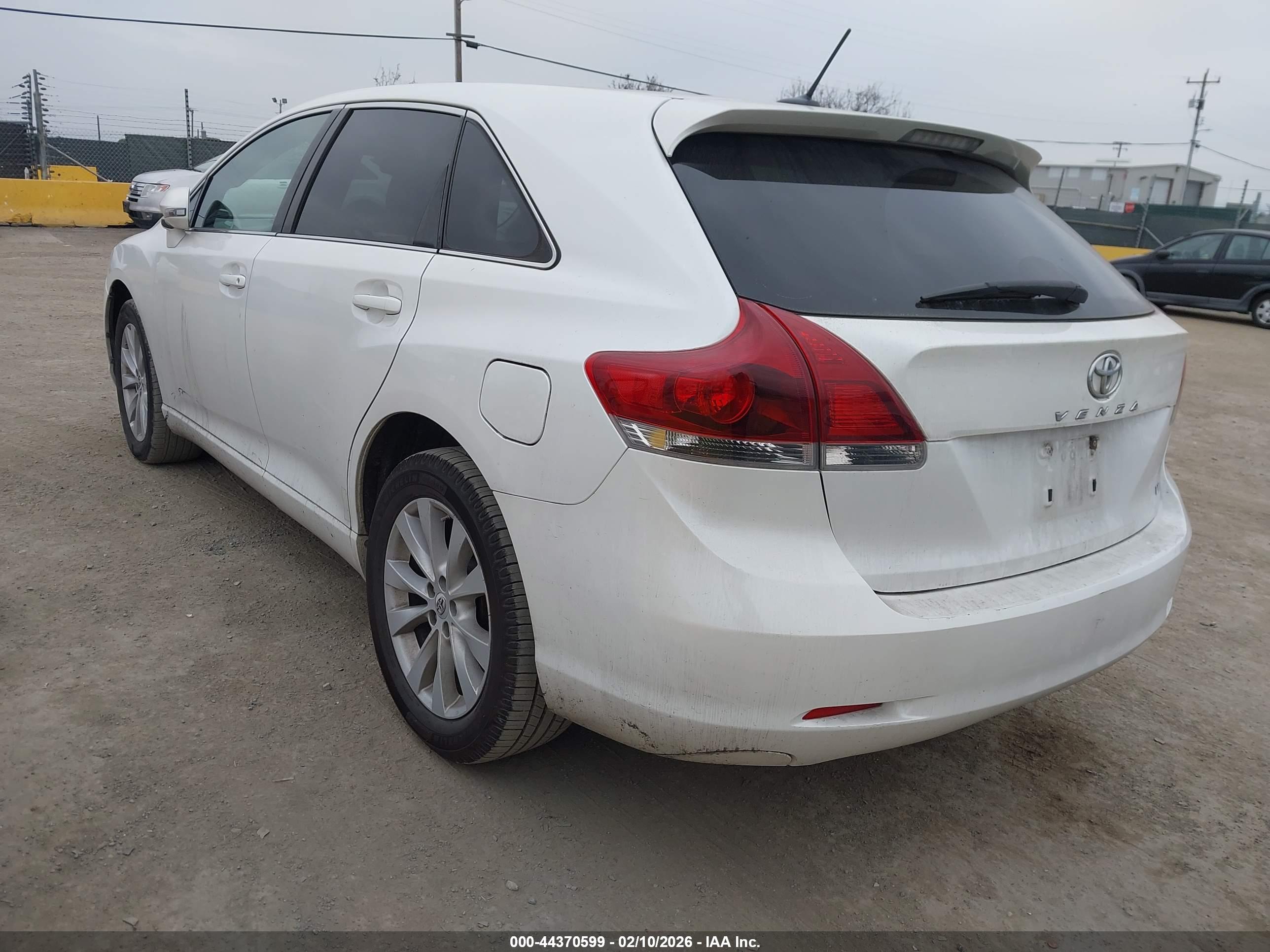TOYOTA VENZA image 3