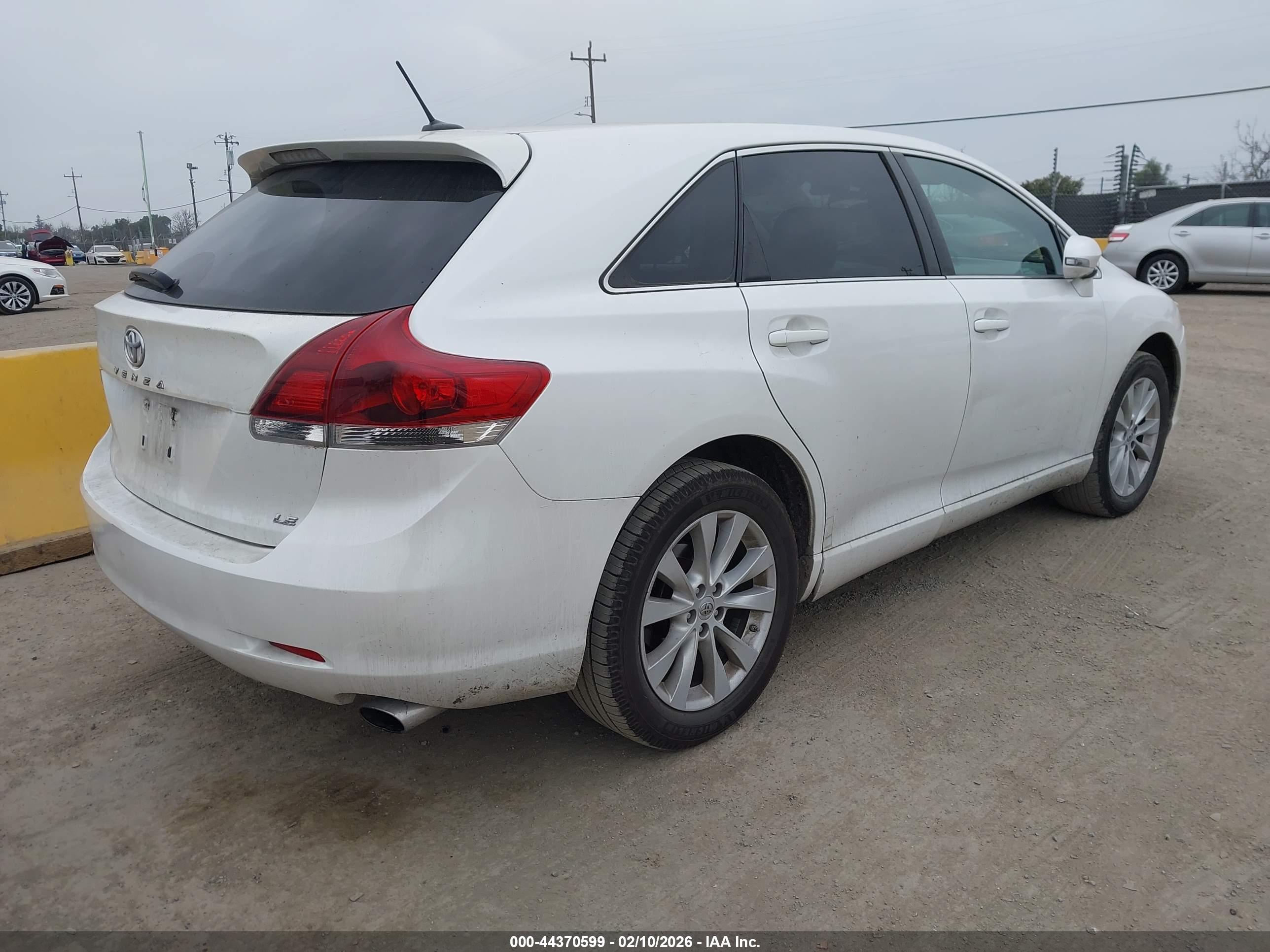 TOYOTA VENZA image 4