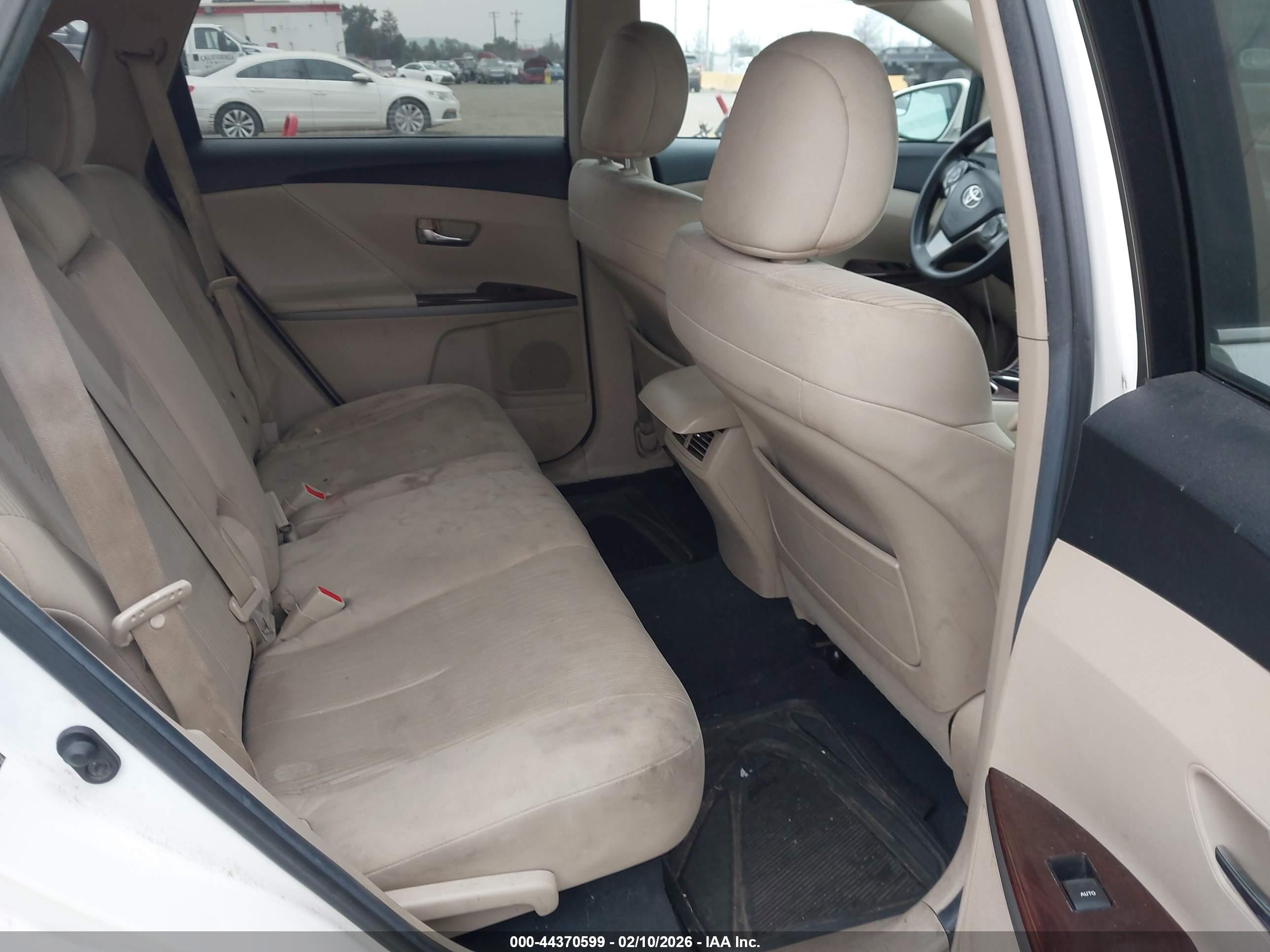 TOYOTA VENZA image 8