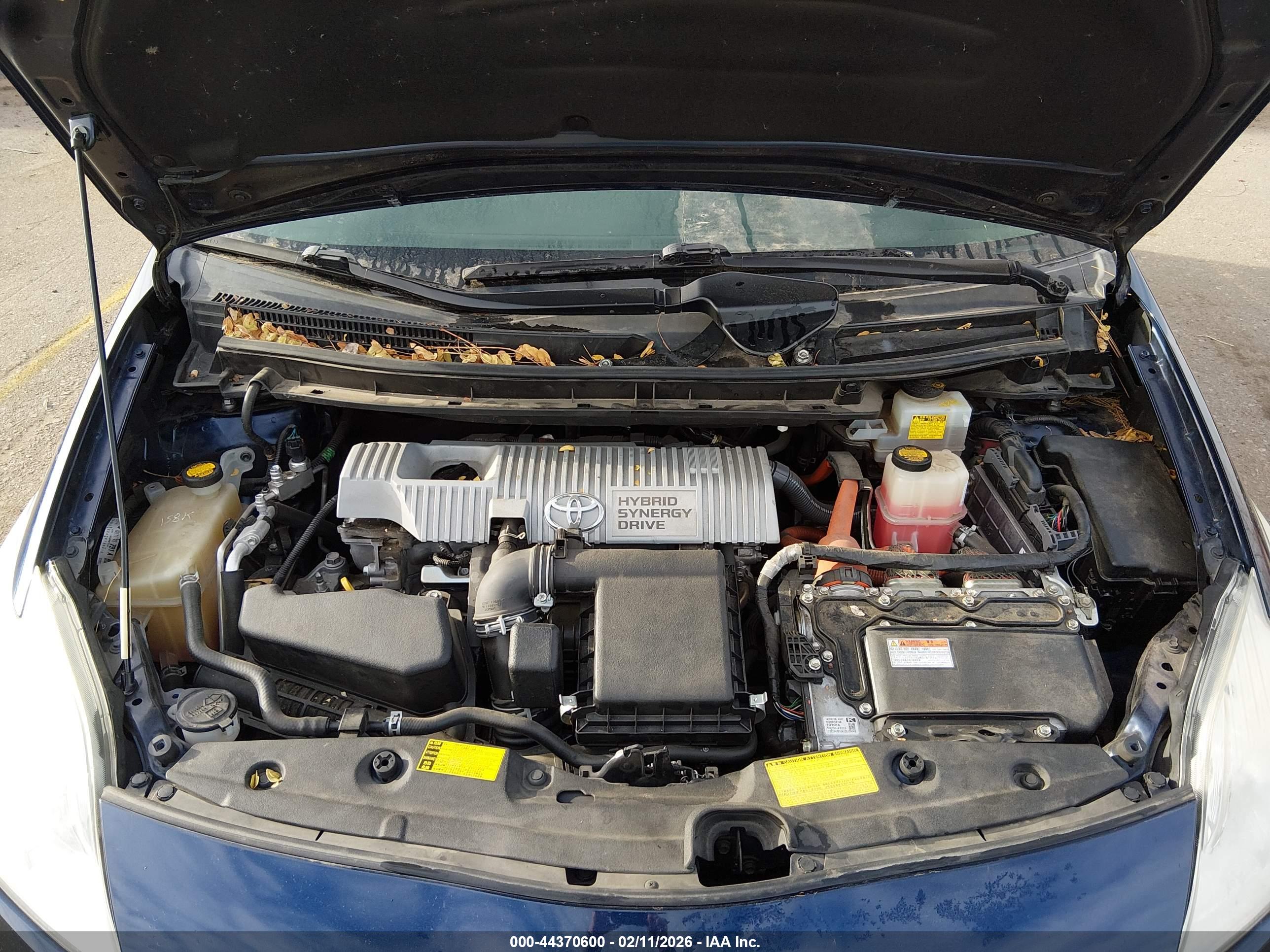 TOYOTA PRIUS image 10