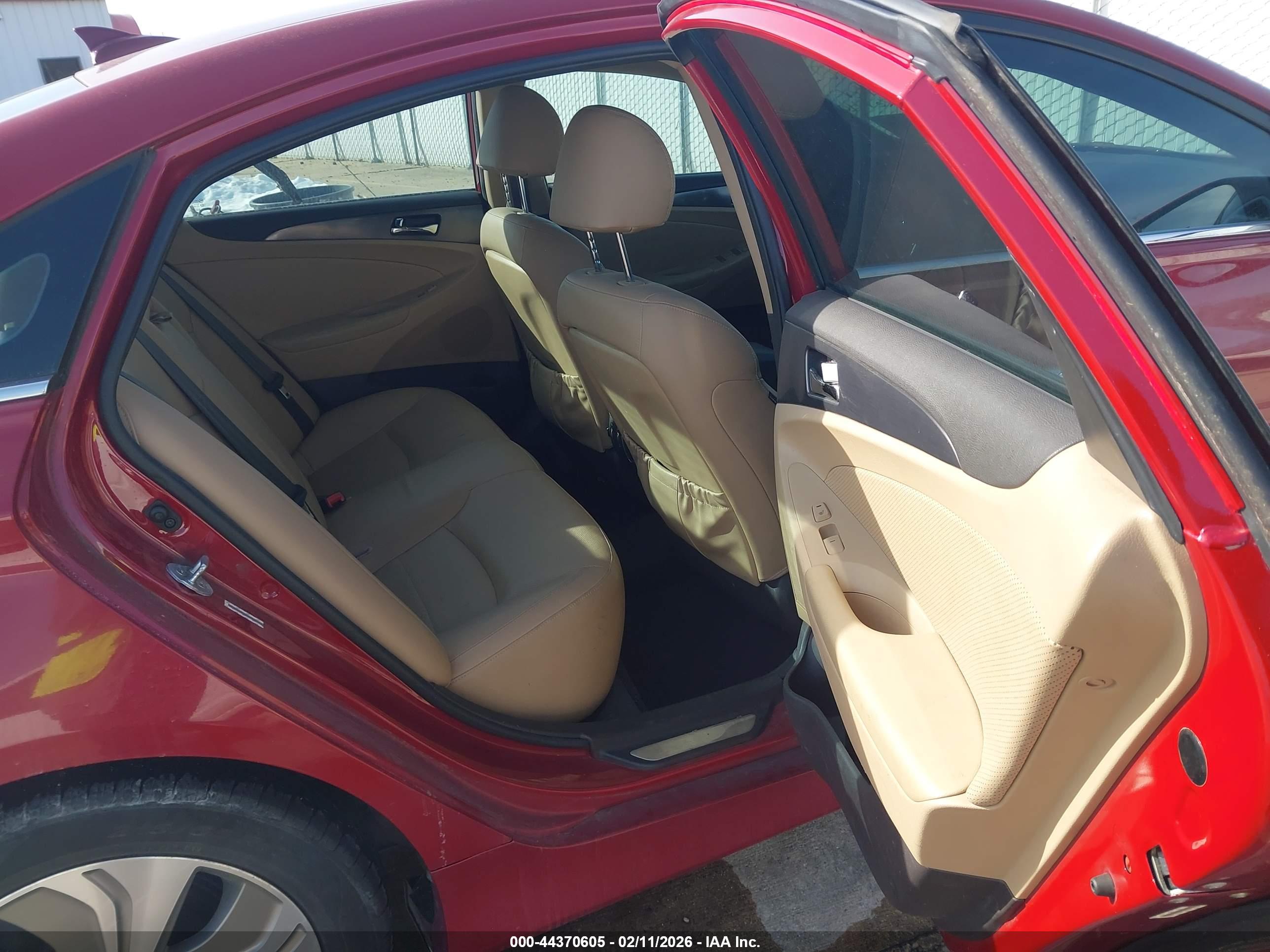 HYUNDAI SONATA image 8