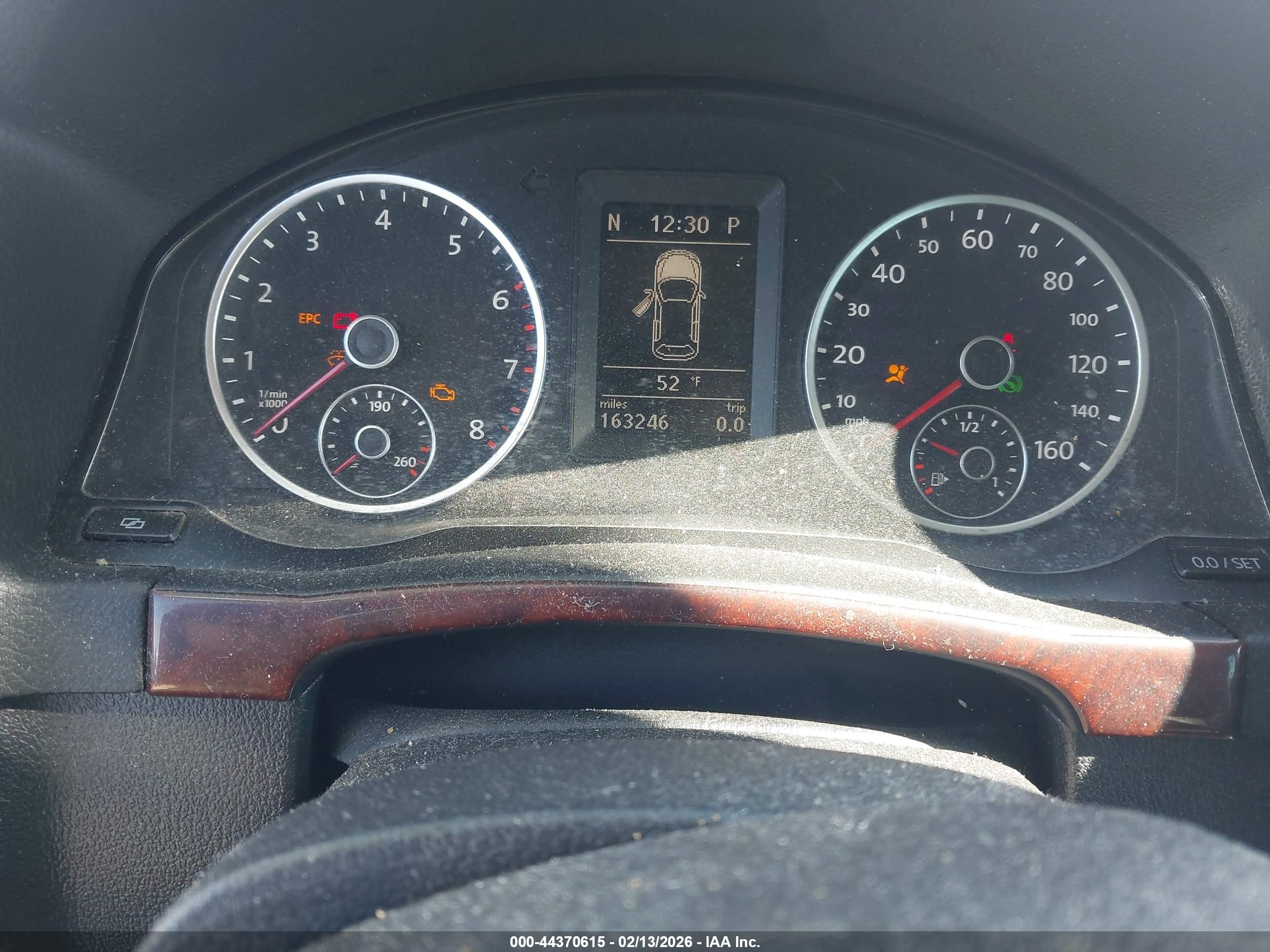 VOLKSWAGEN TIGUAN image 7