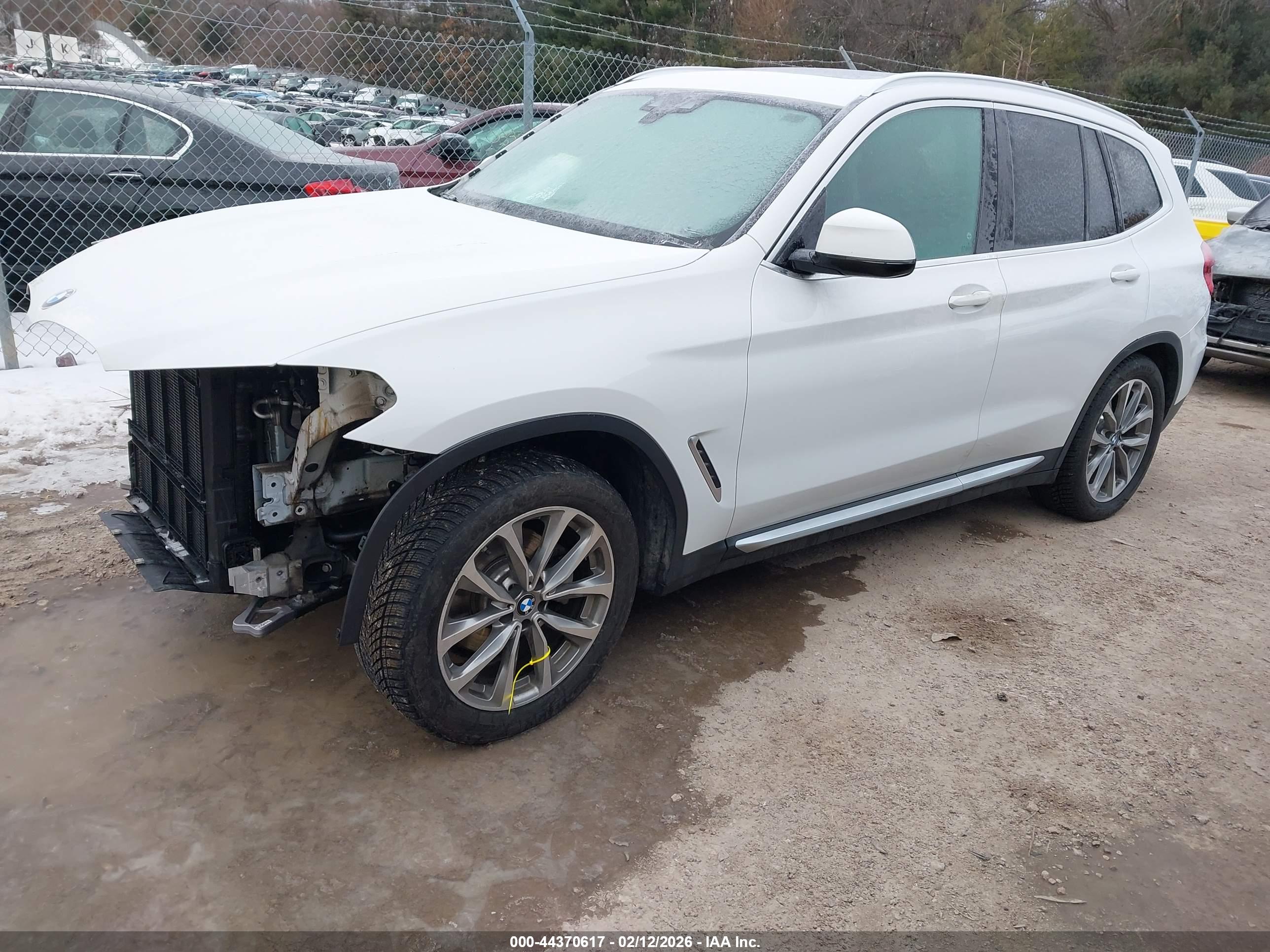 BMW X3 image 2