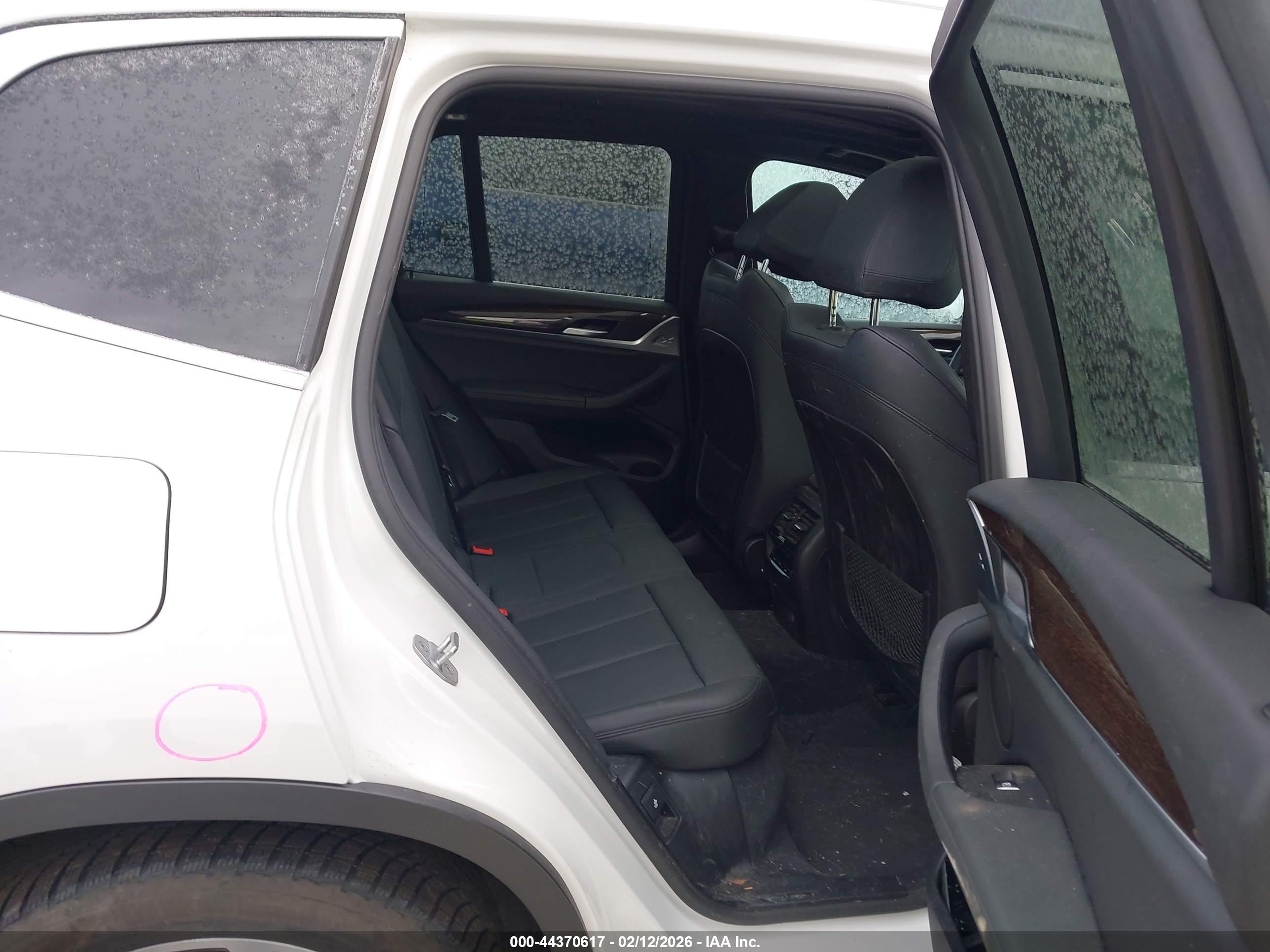 BMW X3 image 8