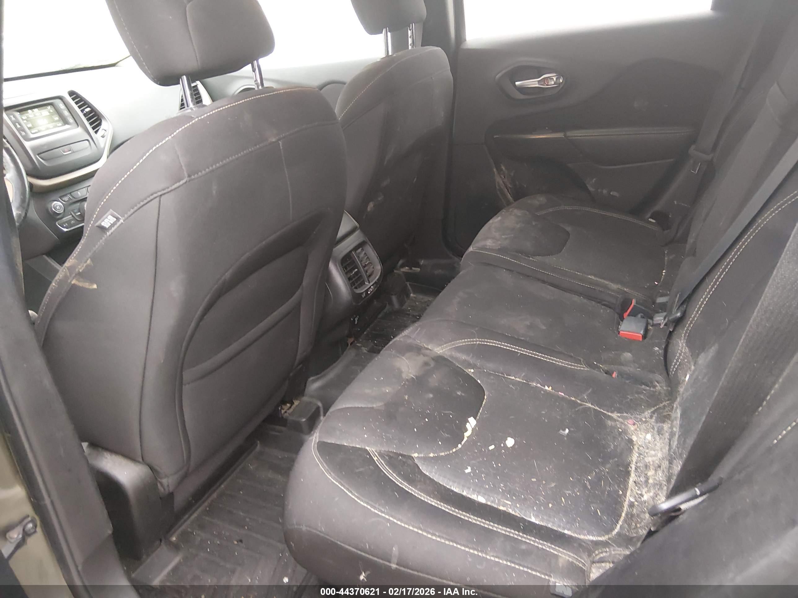JEEP CHEROKEE image 8