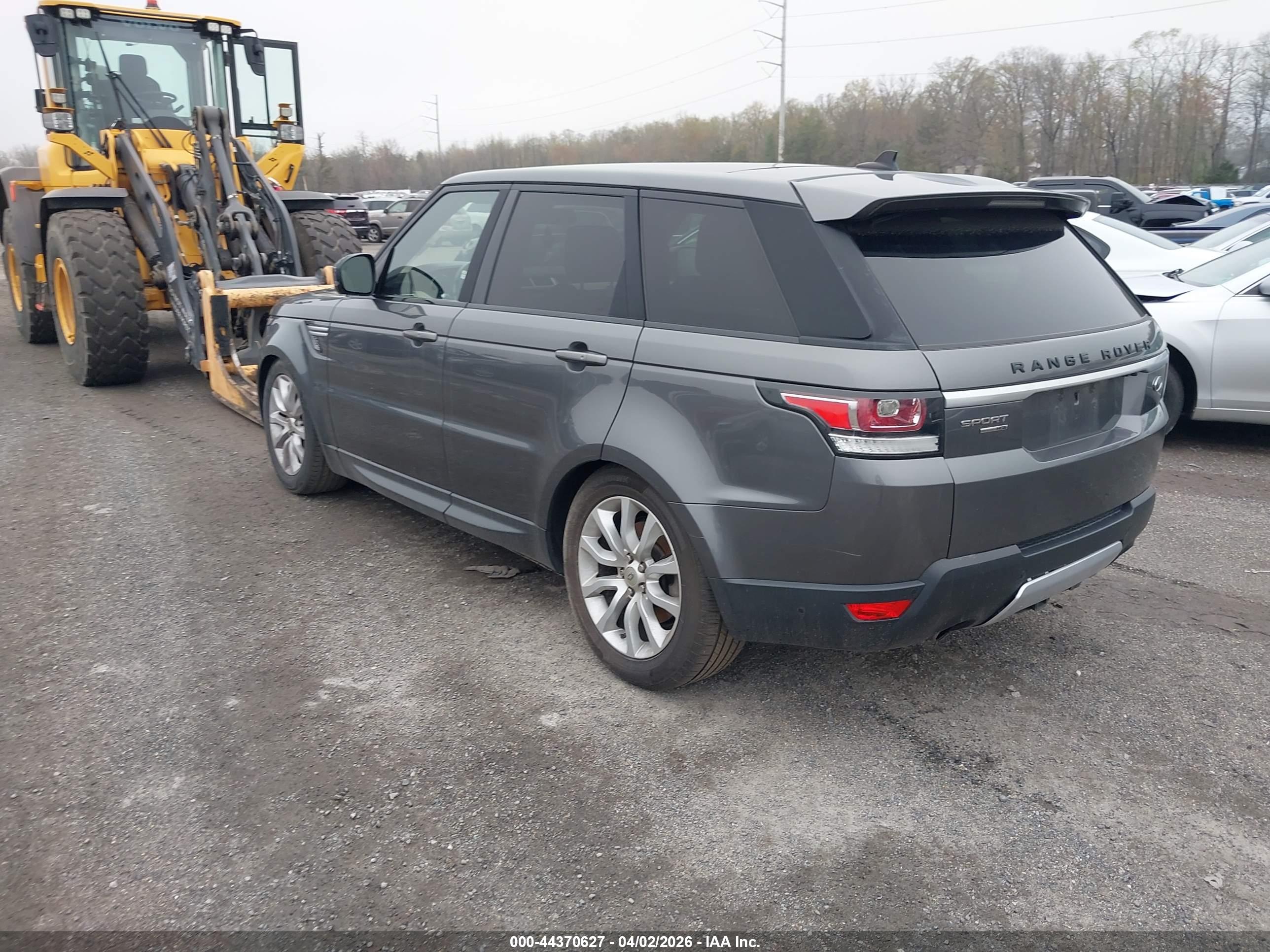 LAND ROVER image 3