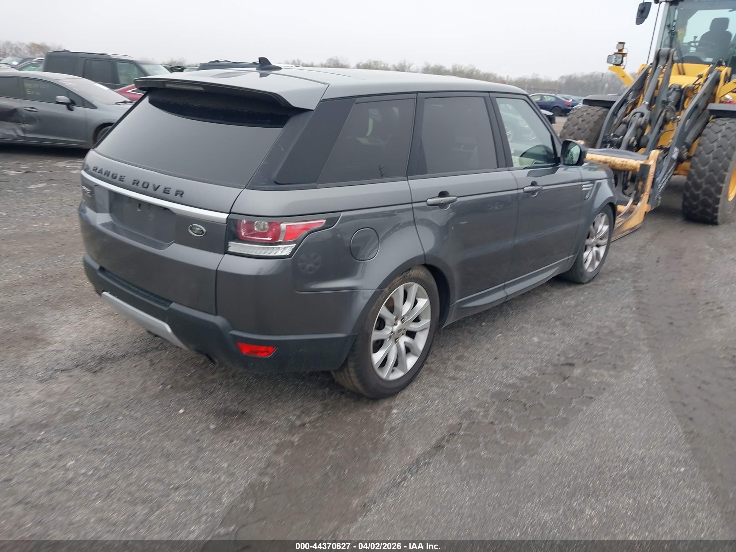 LAND ROVER image 4