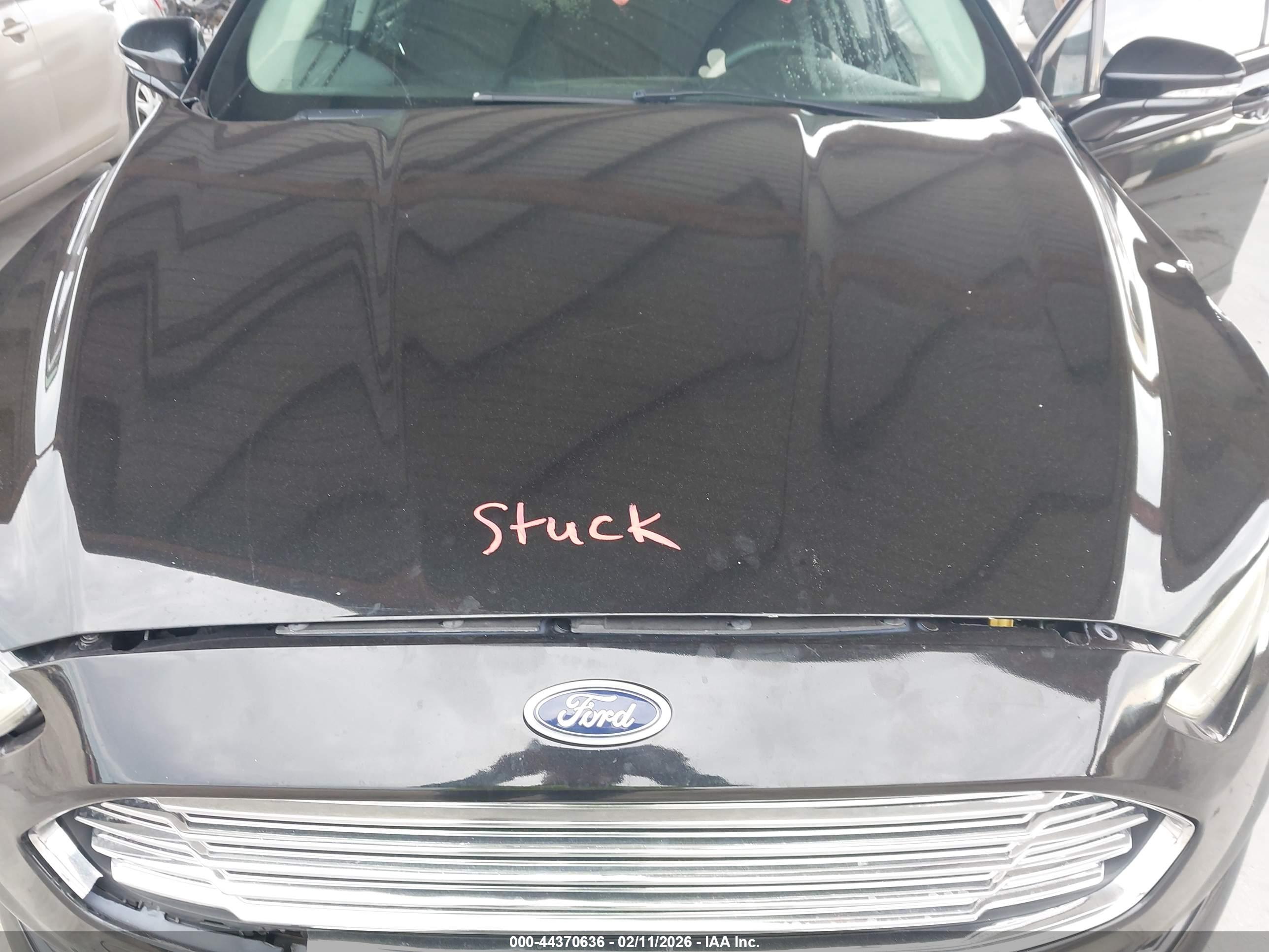 FORD FUSION image 10