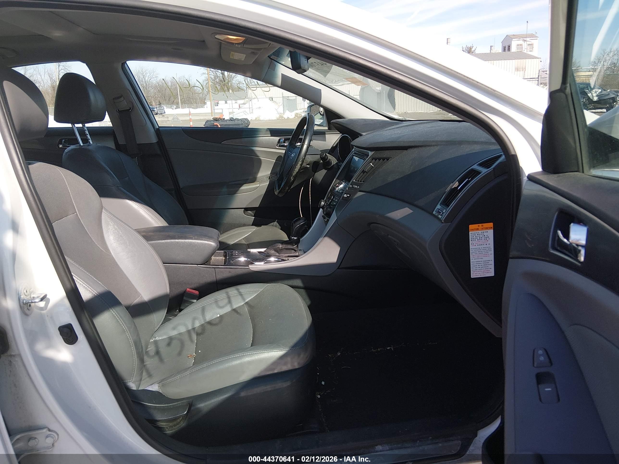 HYUNDAI SONATA image 5