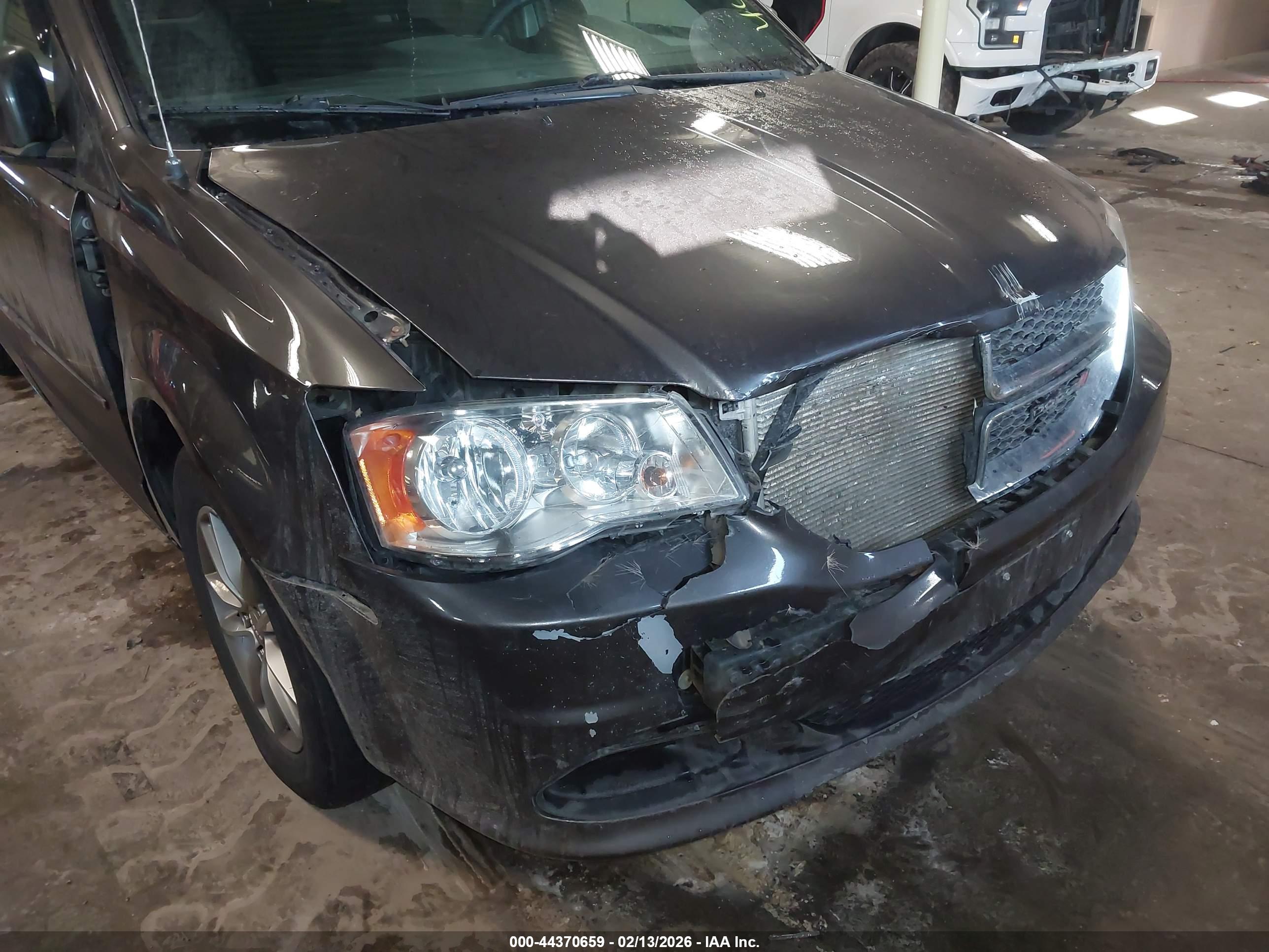 DODGE GRAND image 6