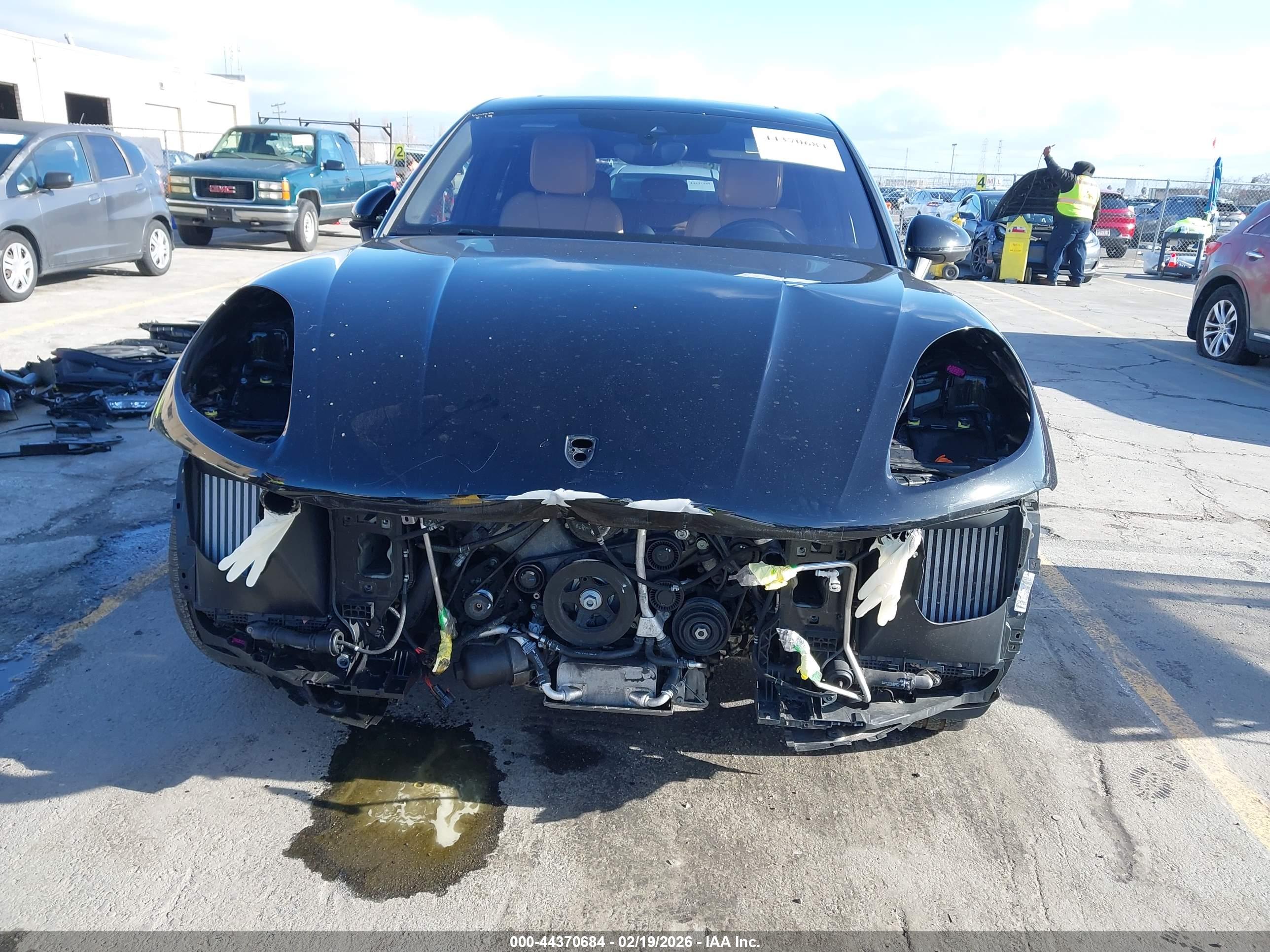 PORSCHE MACAN image 6
