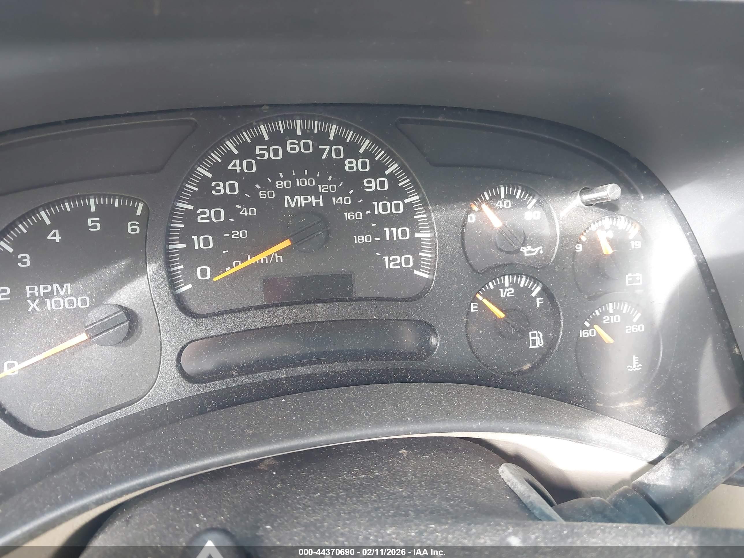 CHEVROLET SILVERADO image 7