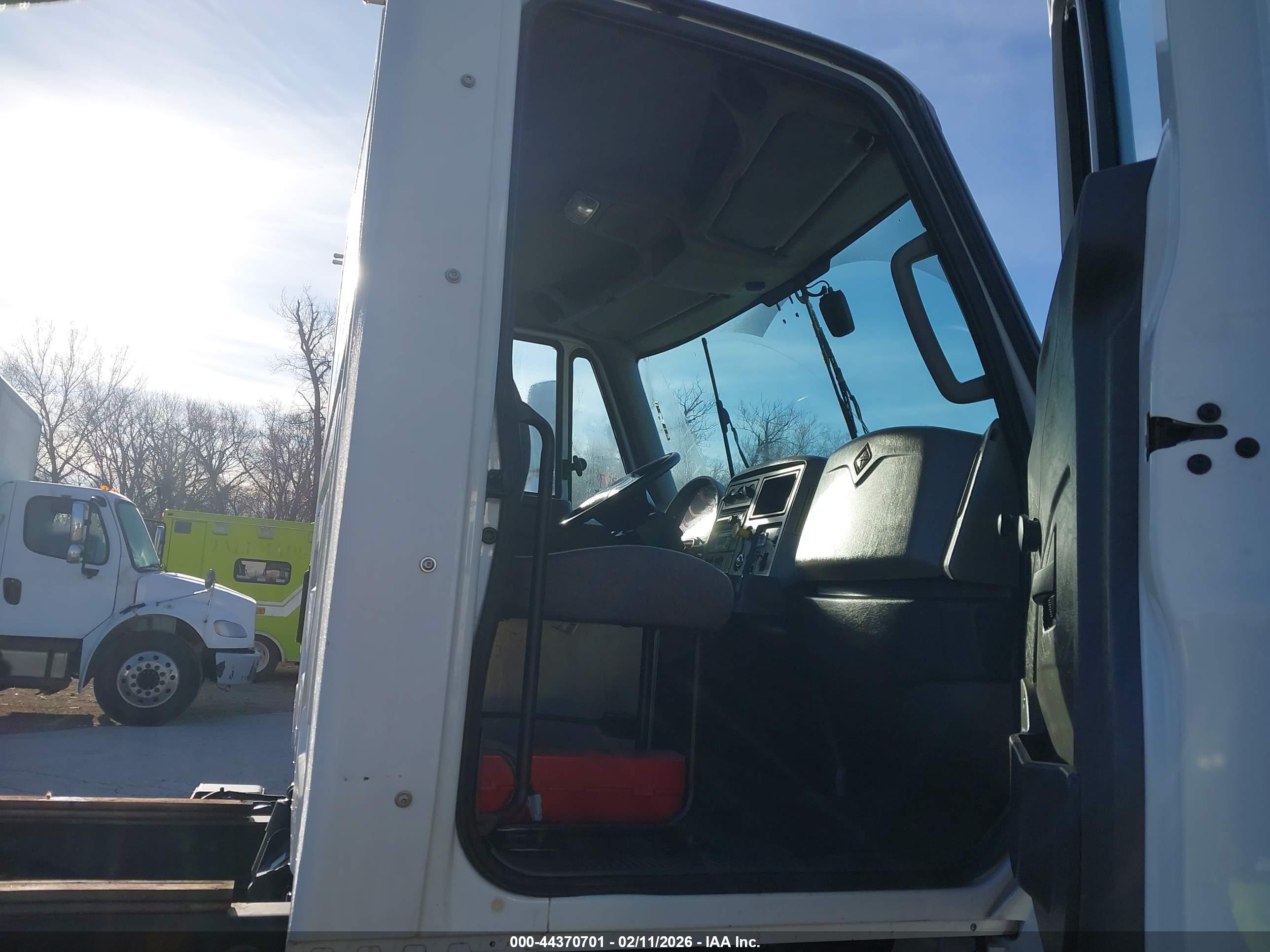 INTERNATIONAL DURASTAR image 7