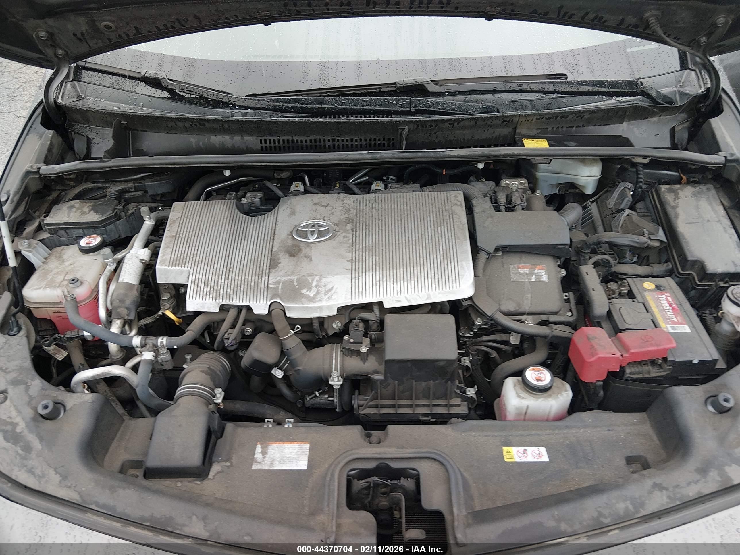 TOYOTA PRIUS image 10
