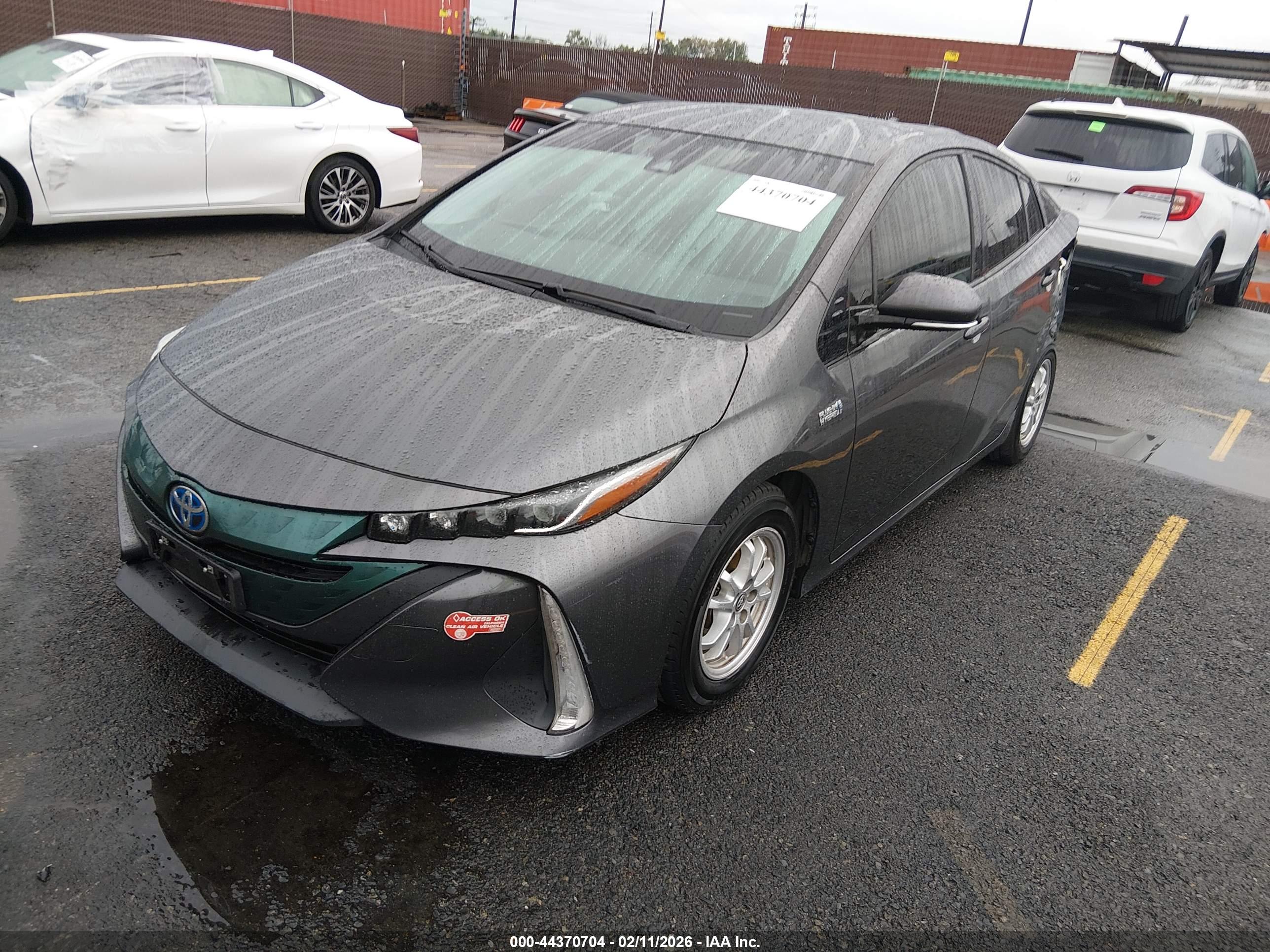 TOYOTA PRIUS image 2