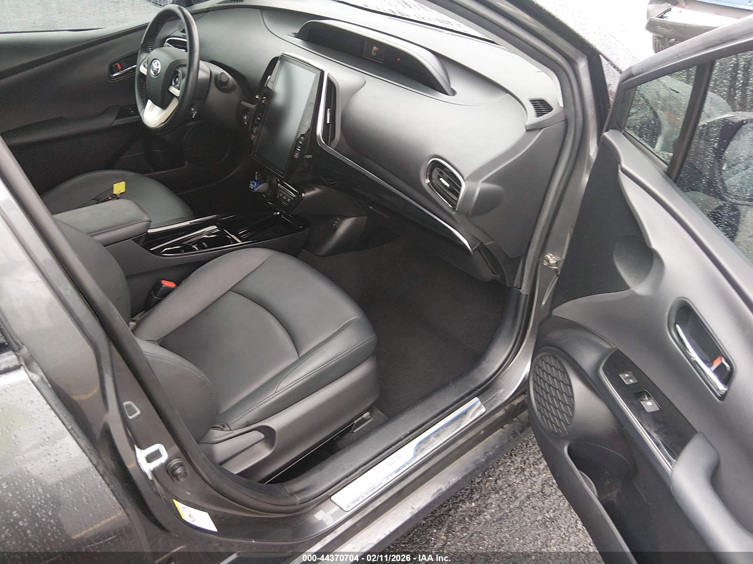 TOYOTA PRIUS image 5
