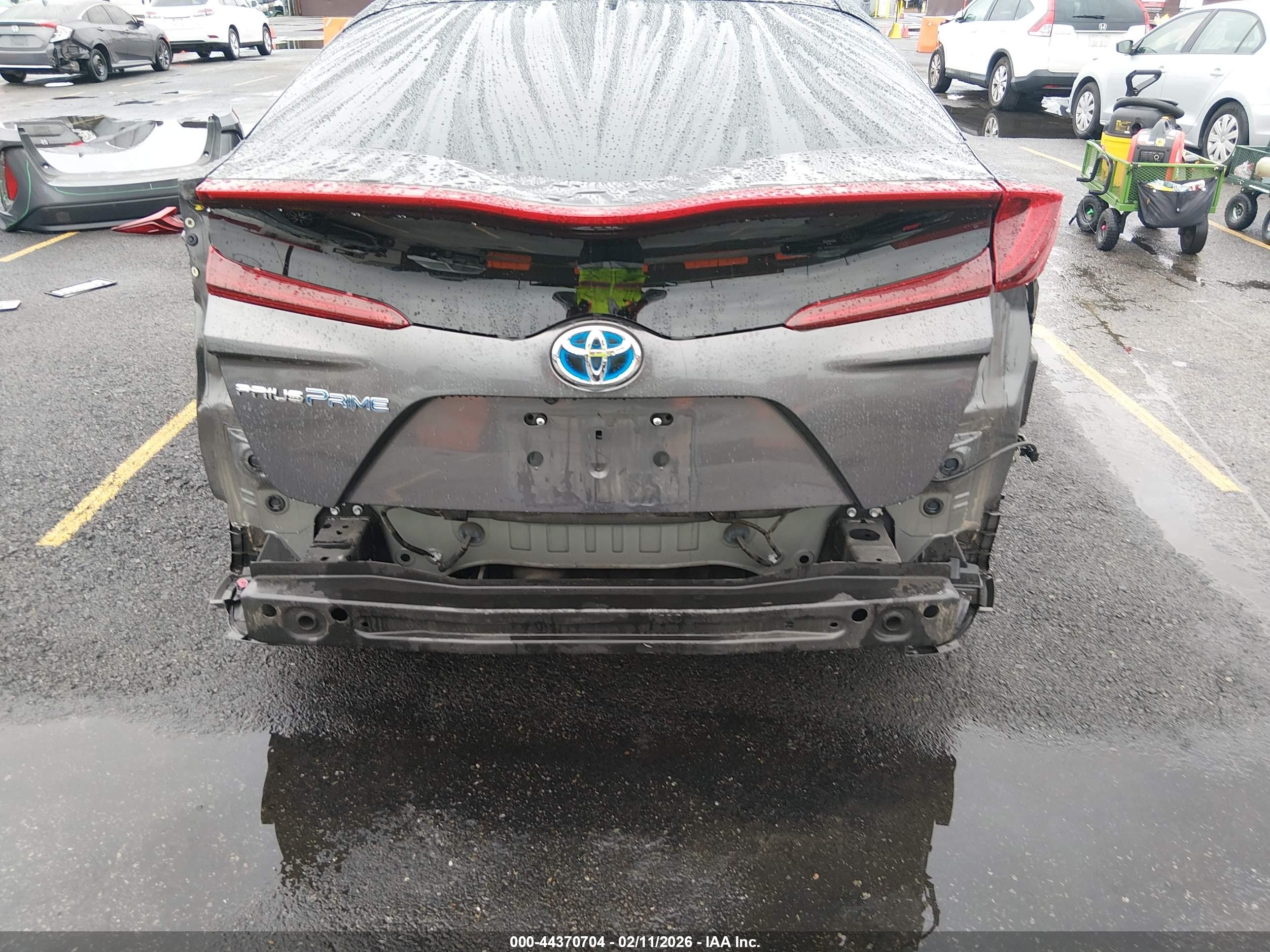 TOYOTA PRIUS image 6