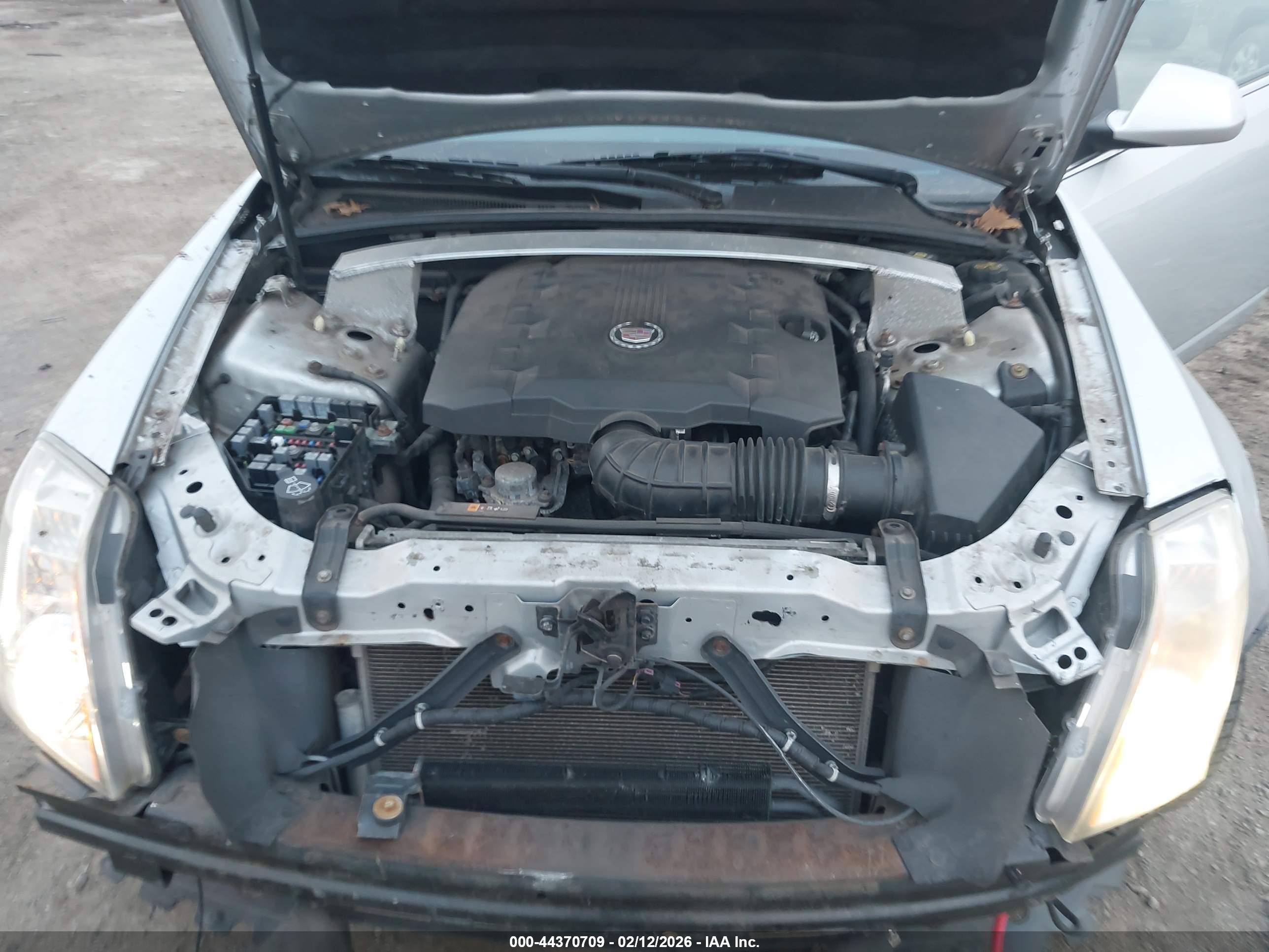CADILLAC CTS image 10