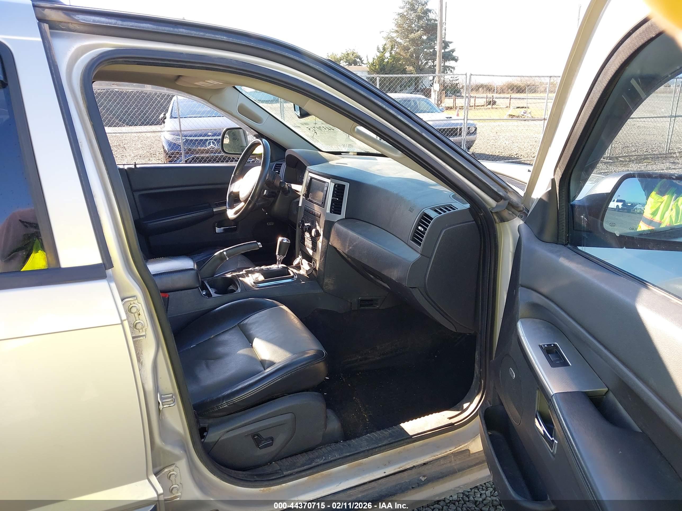 JEEP GRAND image 5