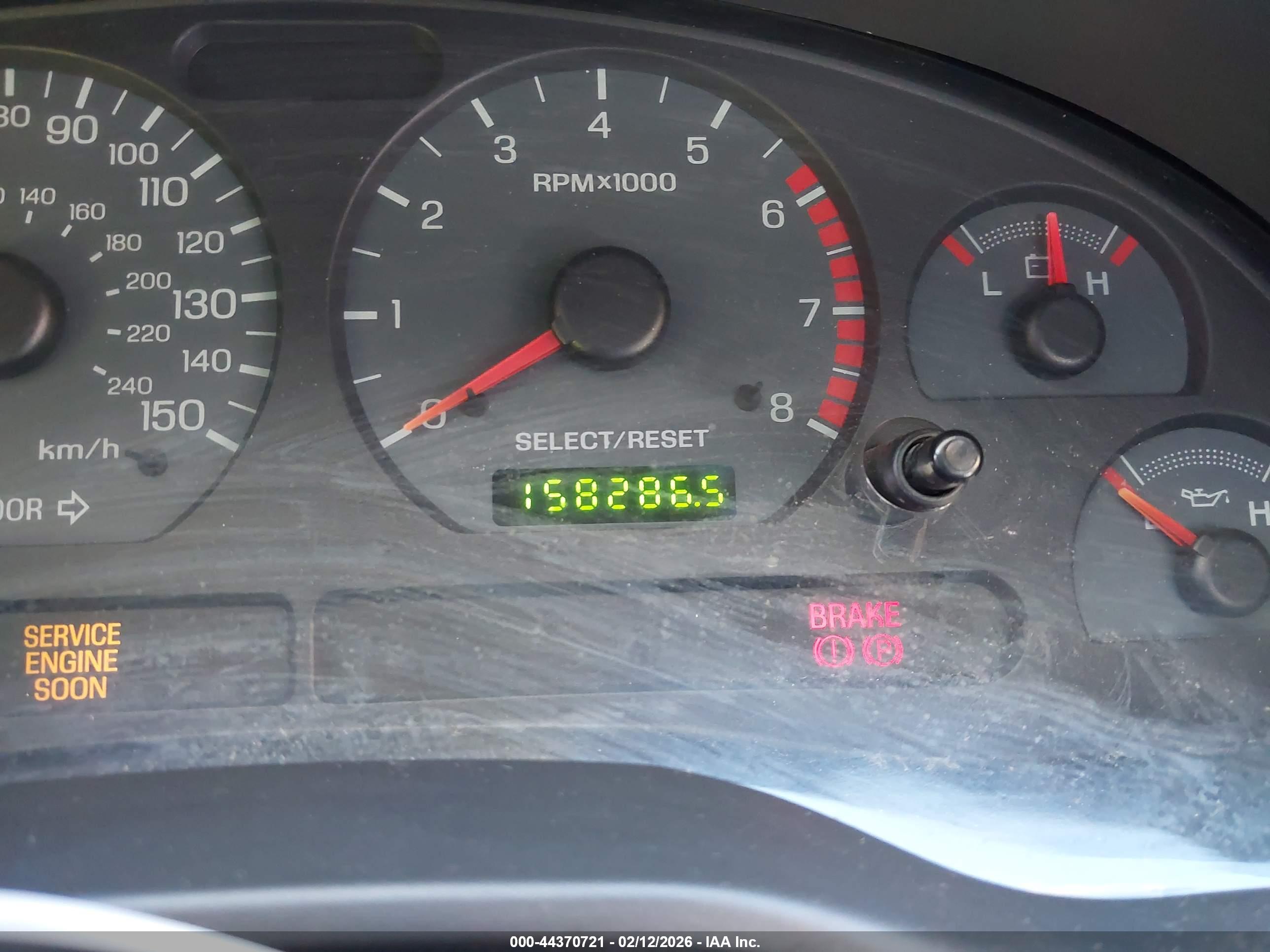 FORD MUSTANG image 7
