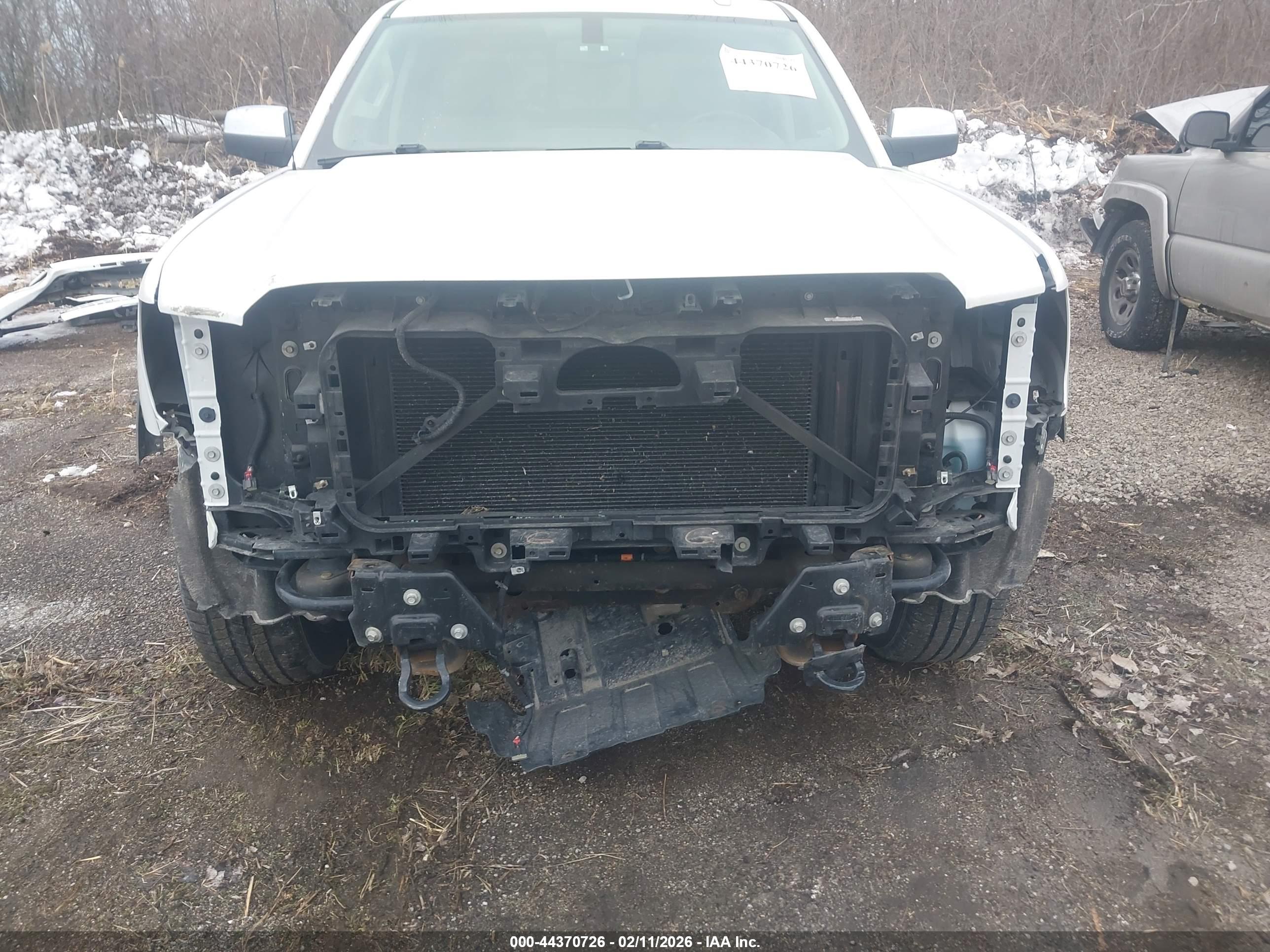 GMC SIERRA image 6