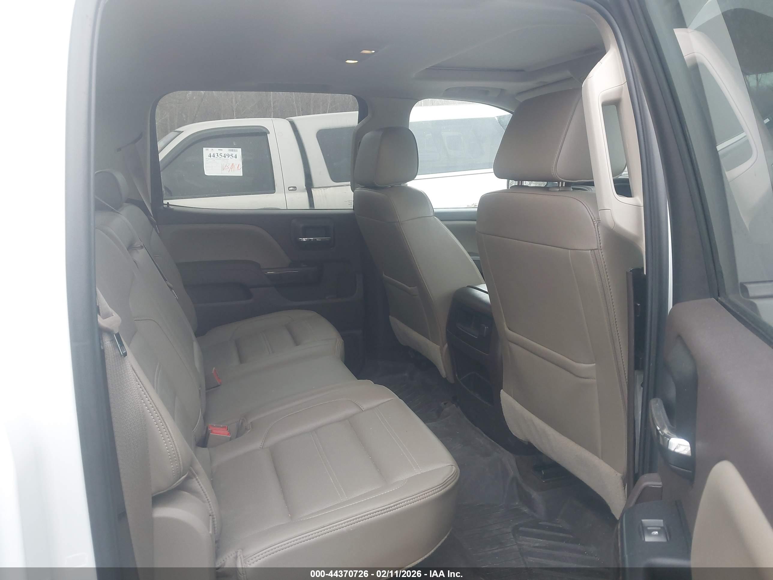 GMC SIERRA image 8