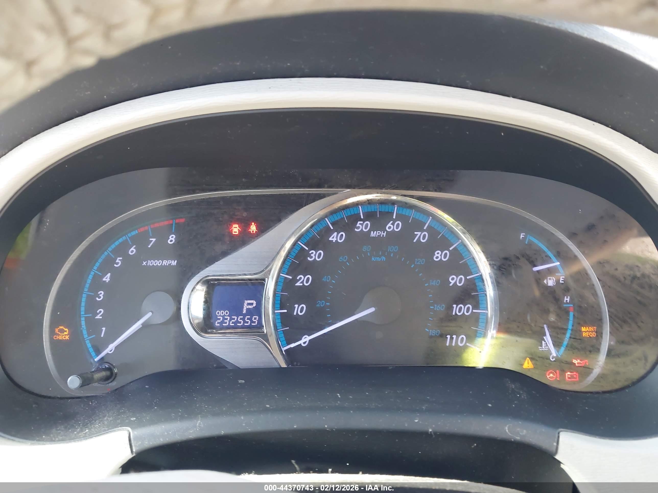 TOYOTA SIENNA image 7