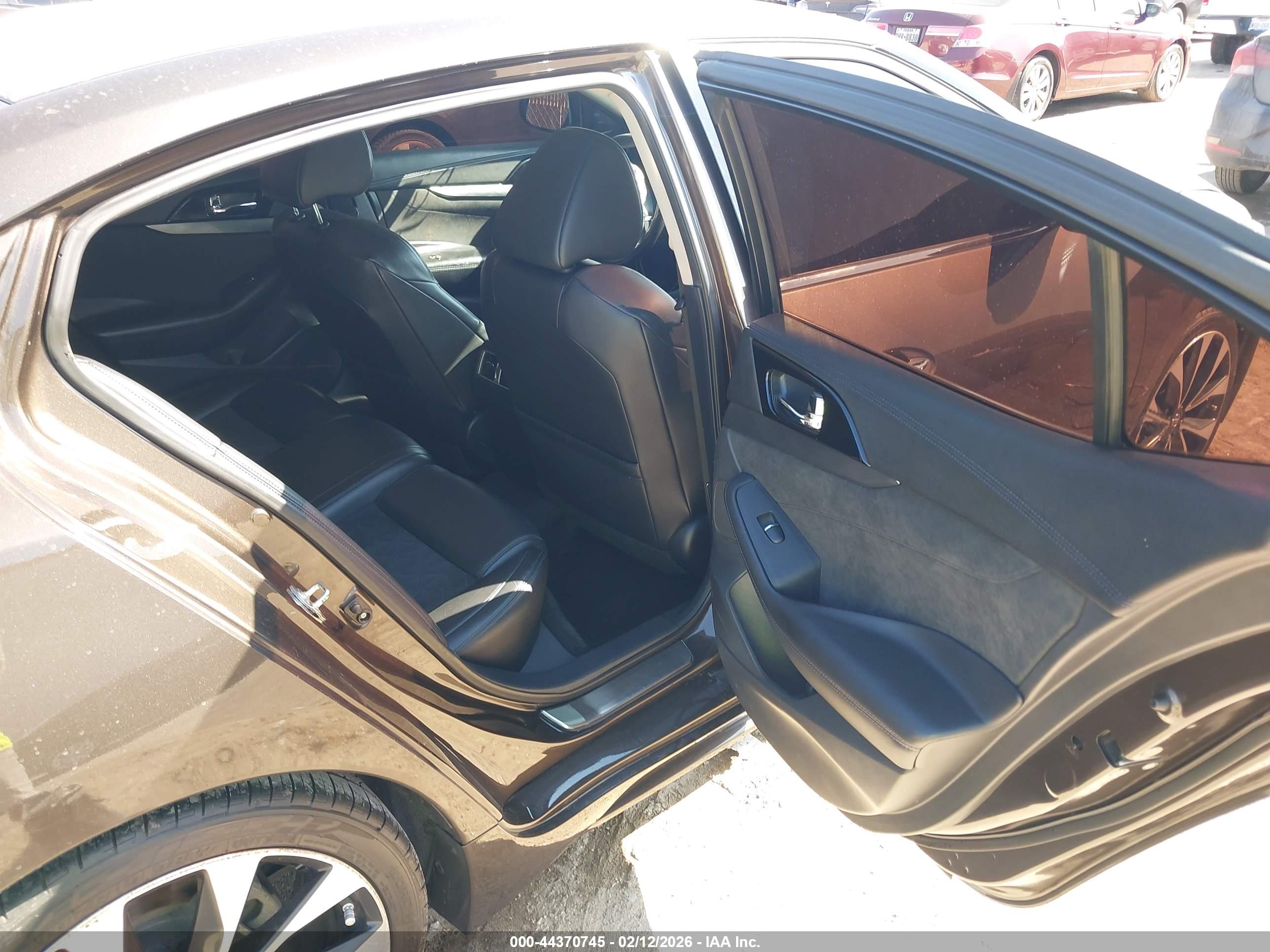 NISSAN MAXIMA image 8