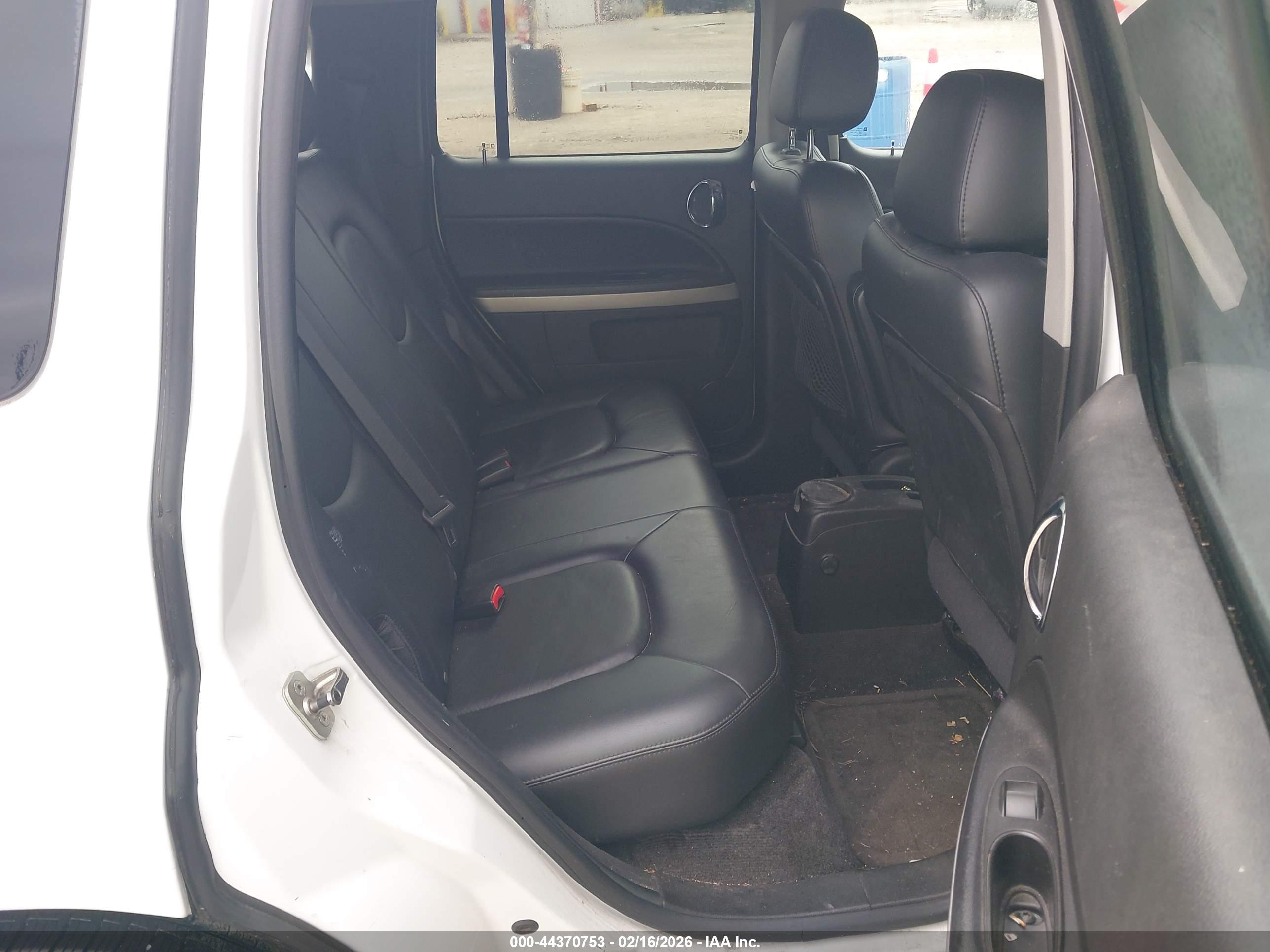 CHEVROLET HHR image 8