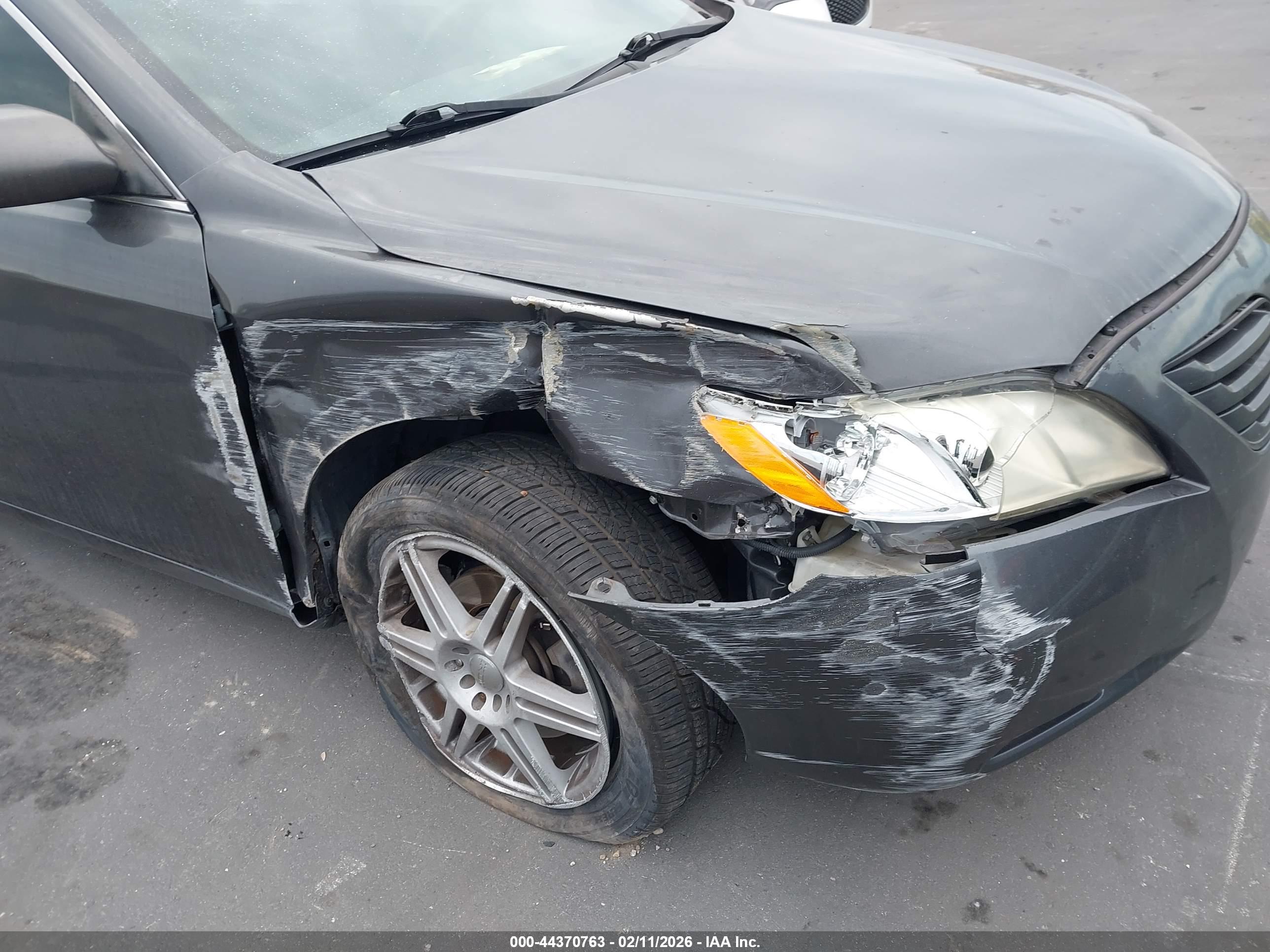 TOYOTA CAMRY image 6
