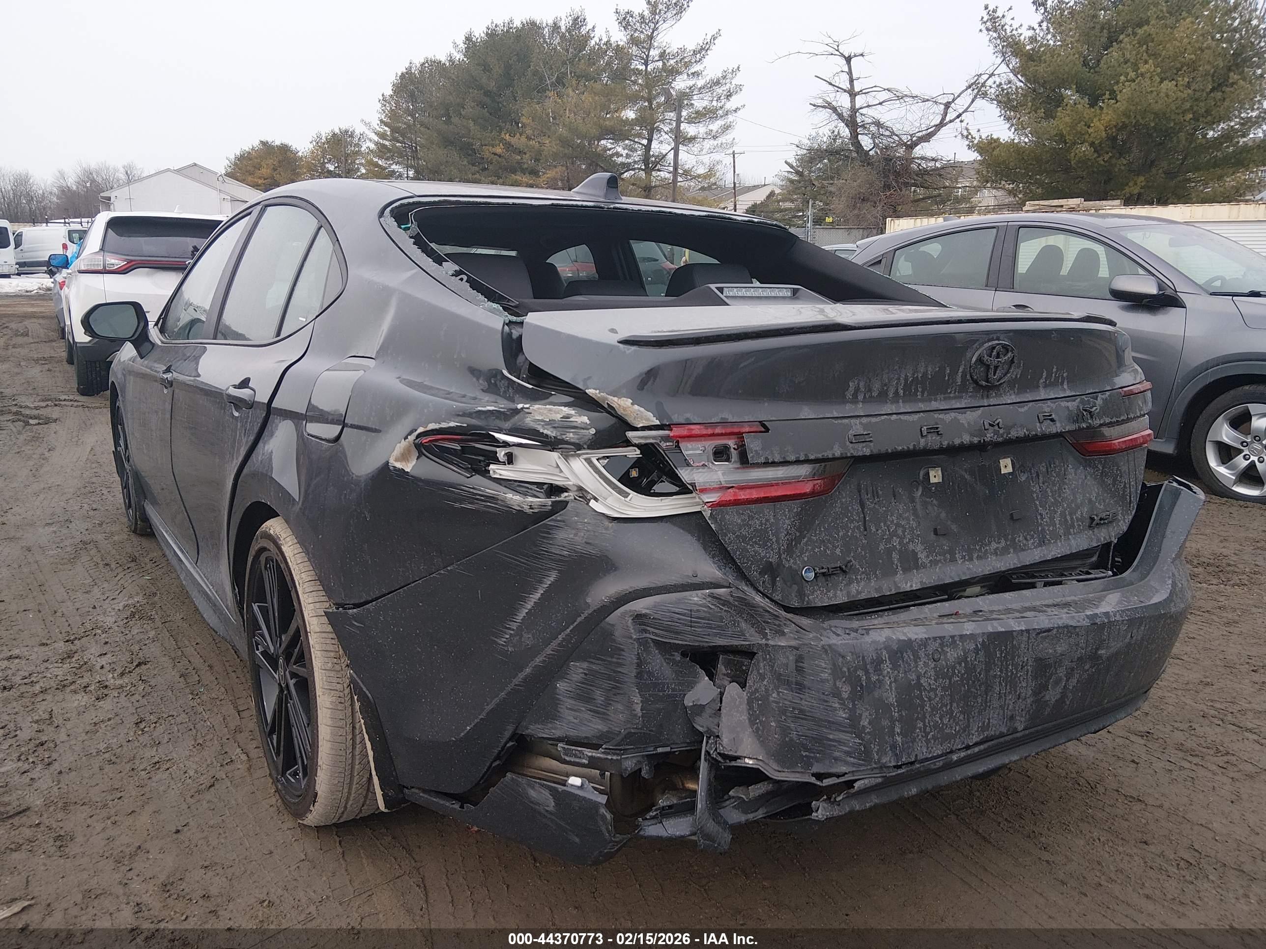 TOYOTA CAMRY image 6