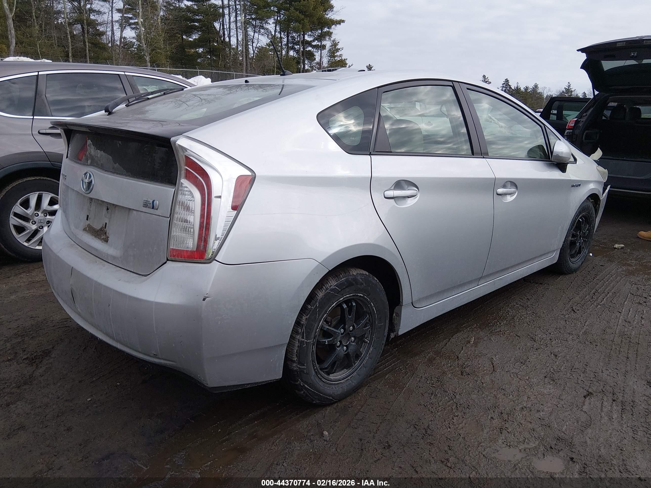 TOYOTA PRIUS image 4