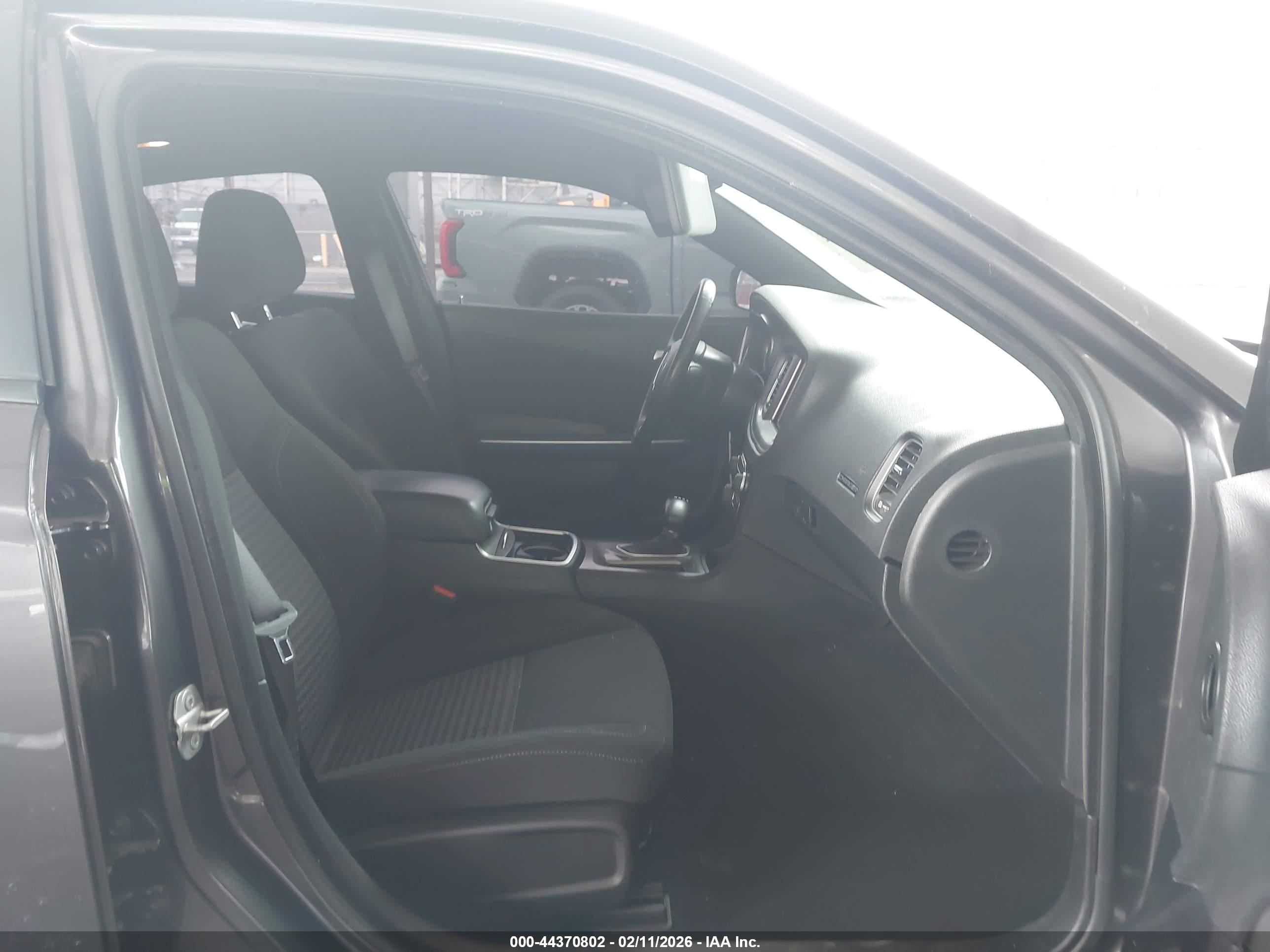 DODGE CHARGER image 5