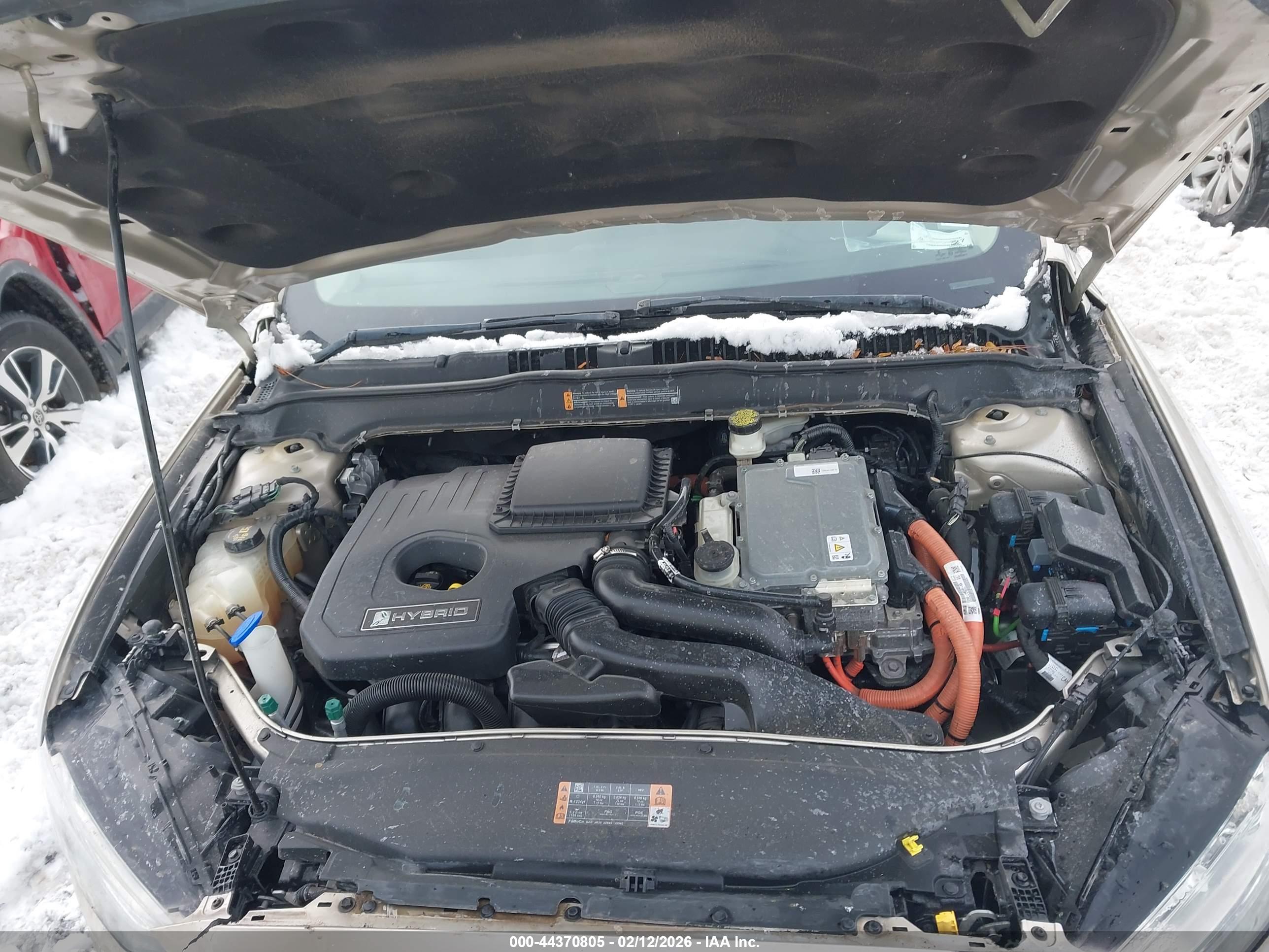 FORD FUSION image 10