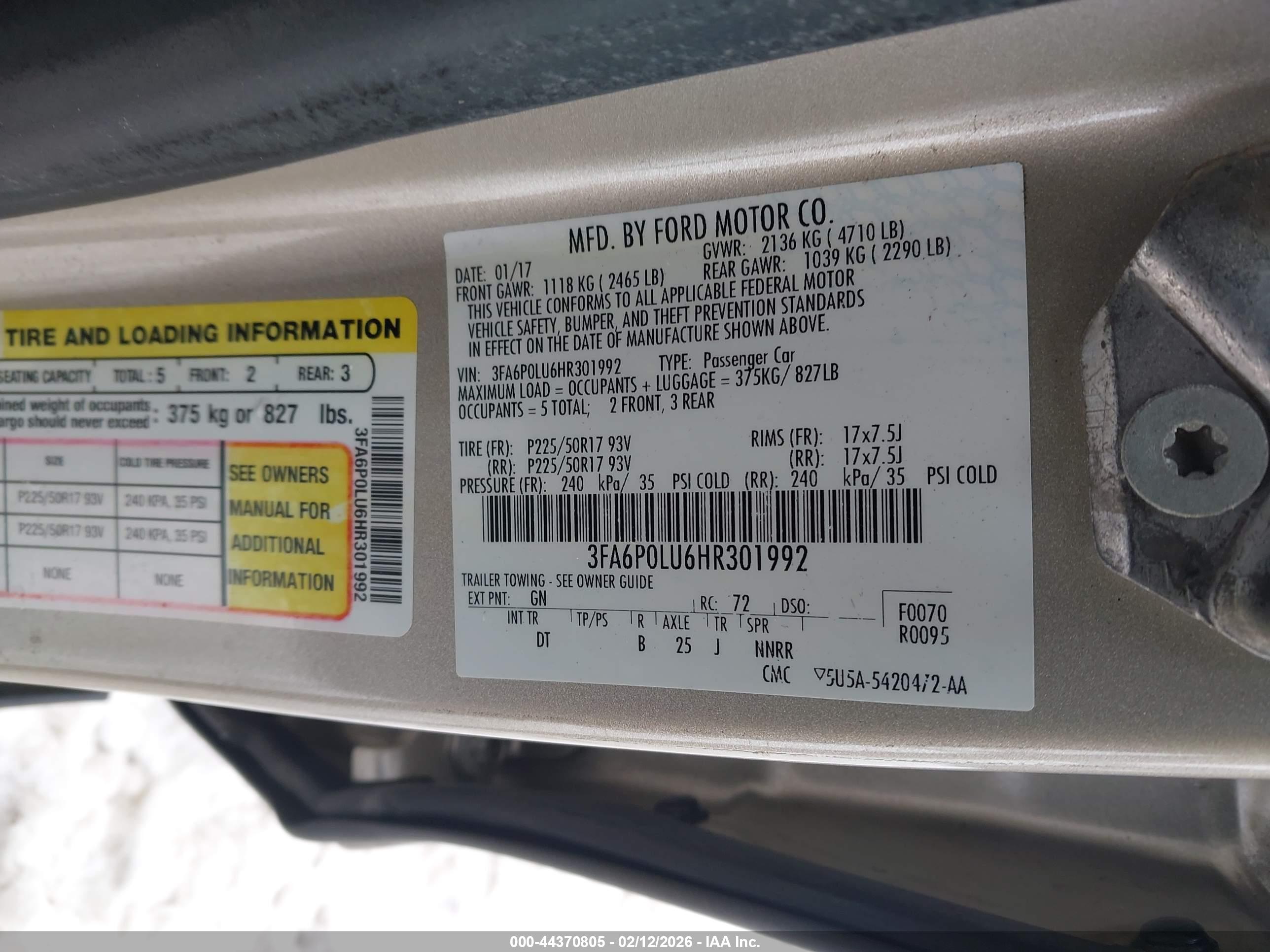 FORD FUSION image 9