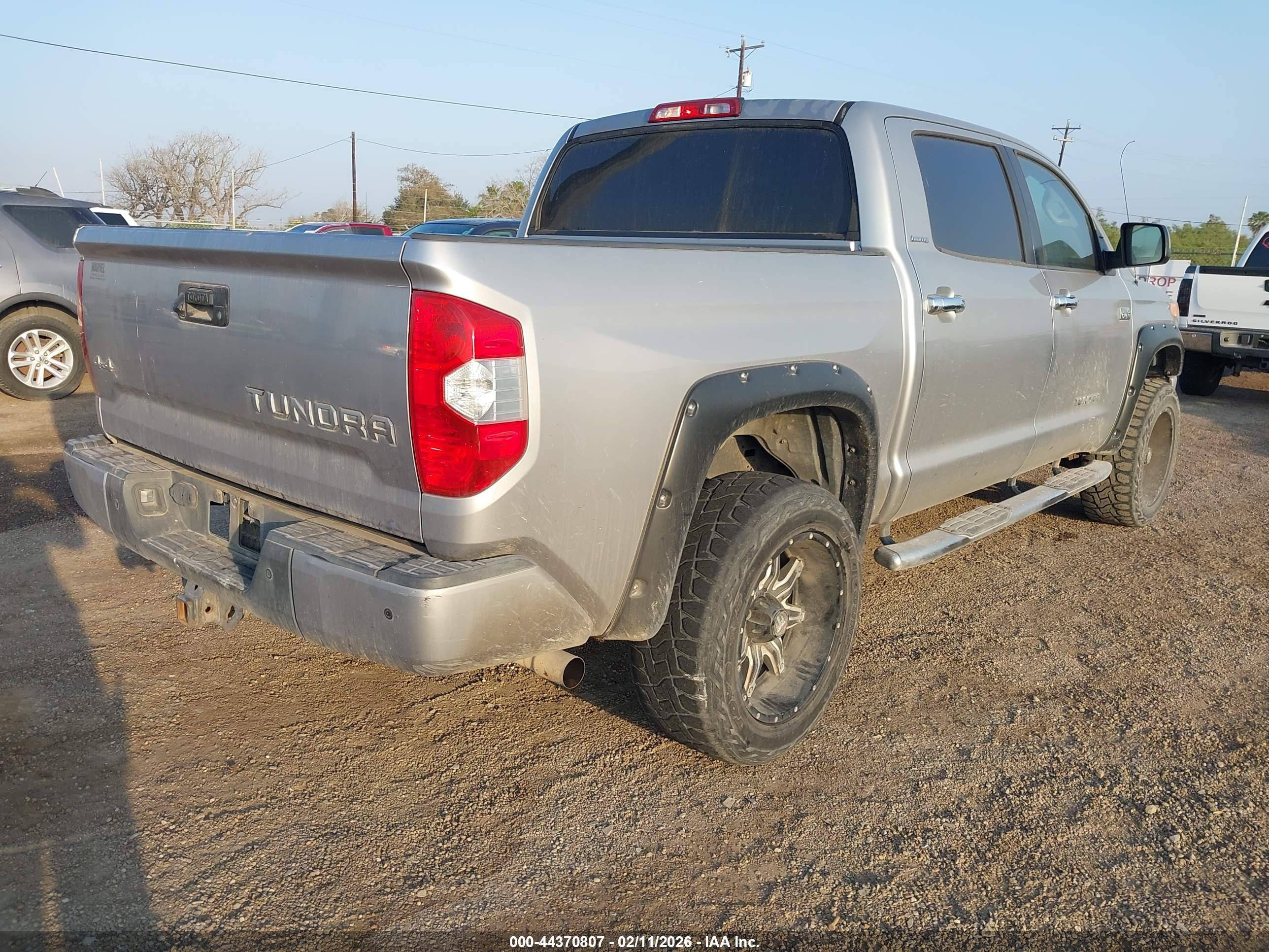 TOYOTA TUNDRA image 4